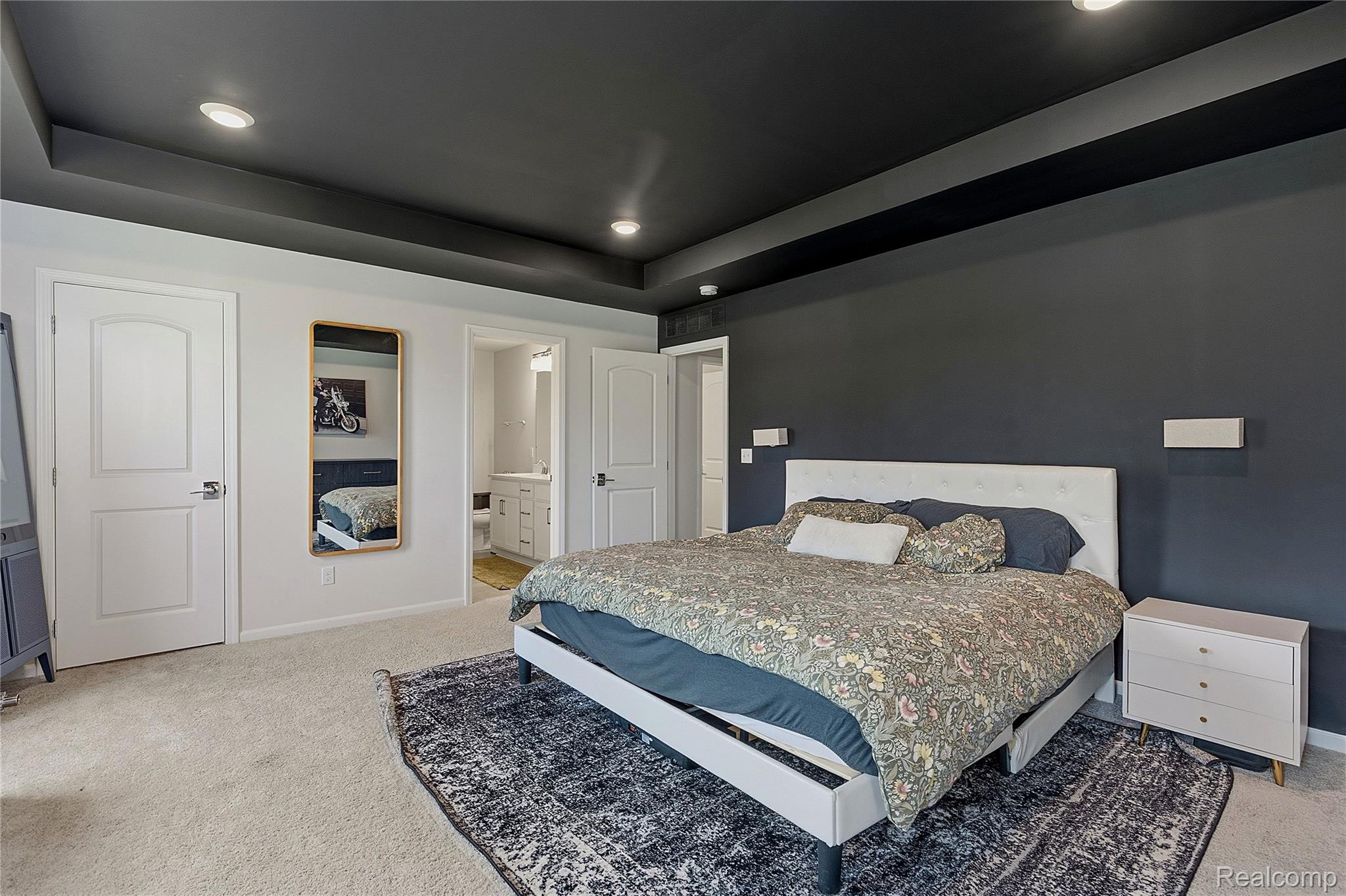 2401 Salt Springs Drive