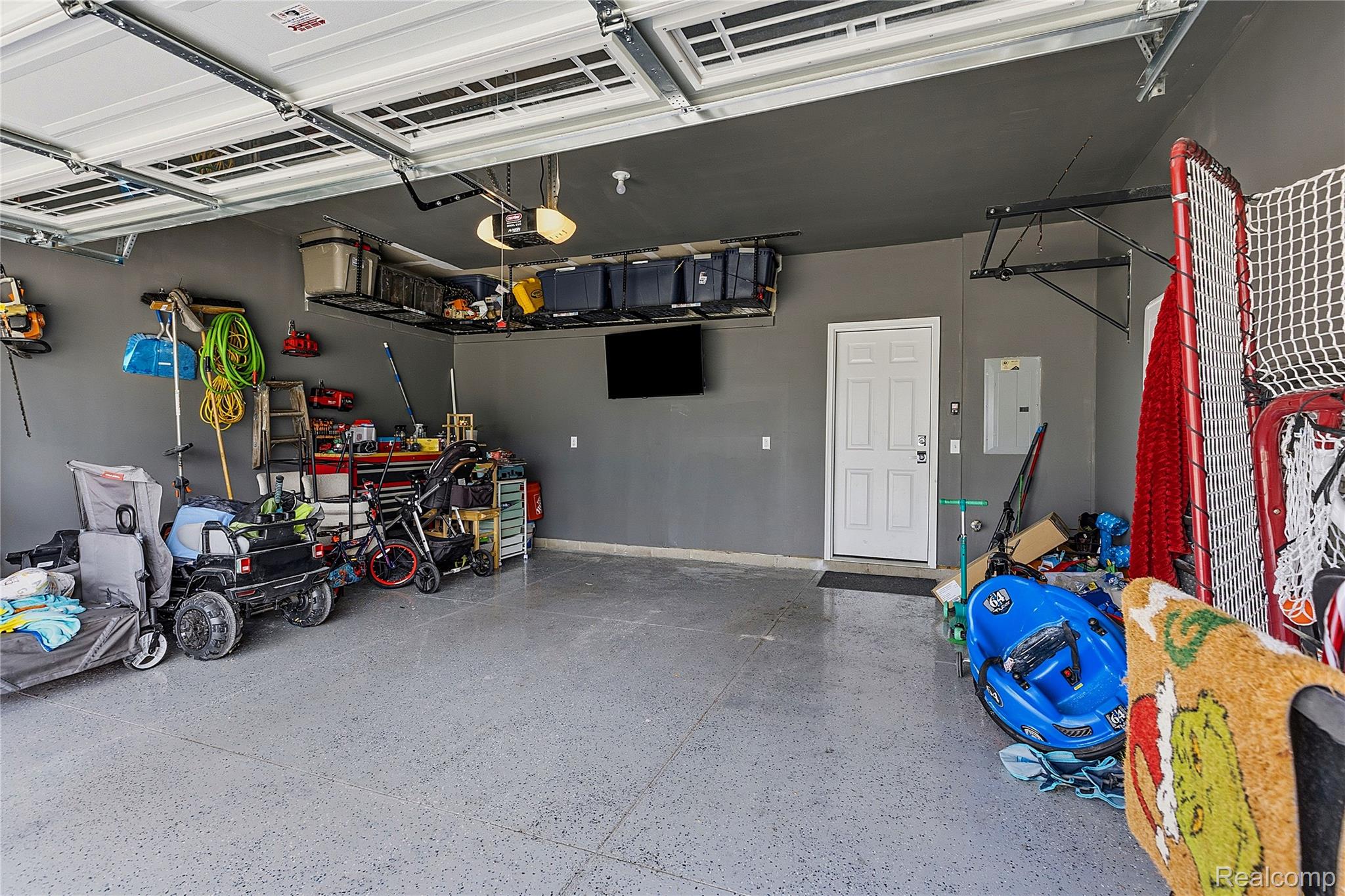 2401 Salt Springs Drive