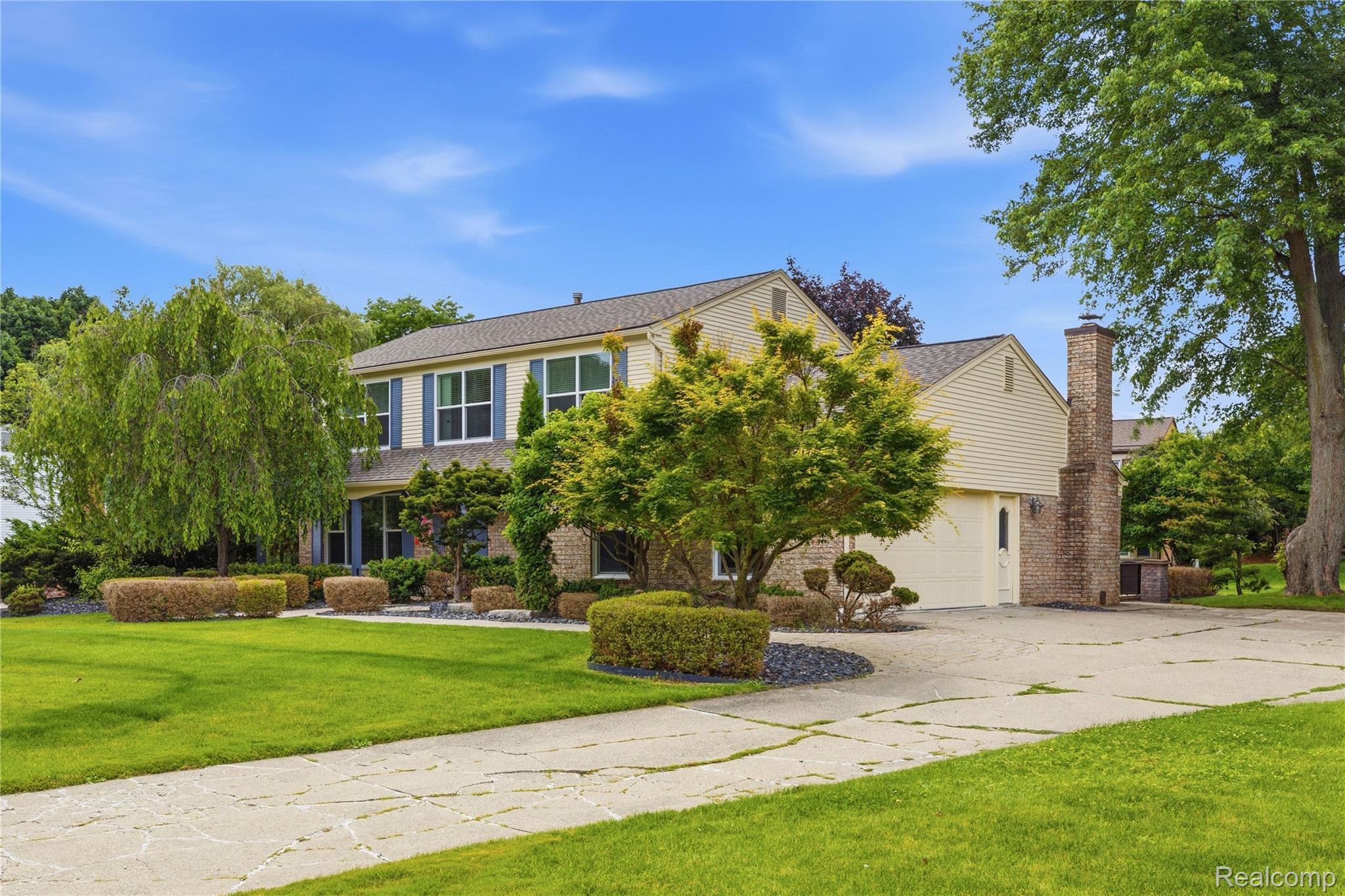 3495 Macnichol Trail