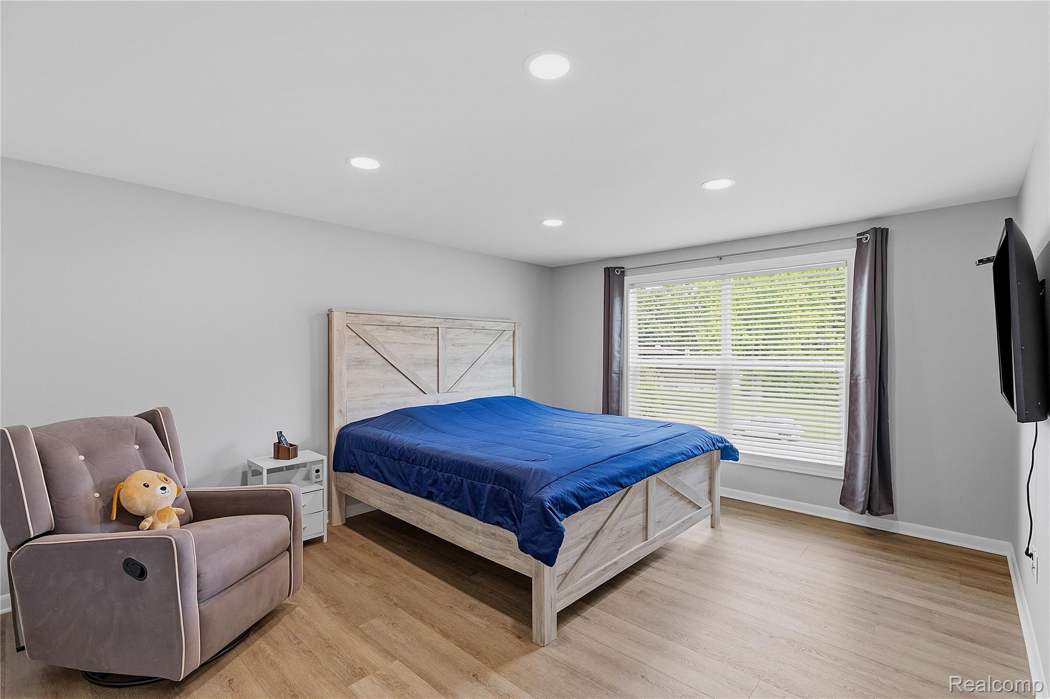 3495 Macnichol Trail