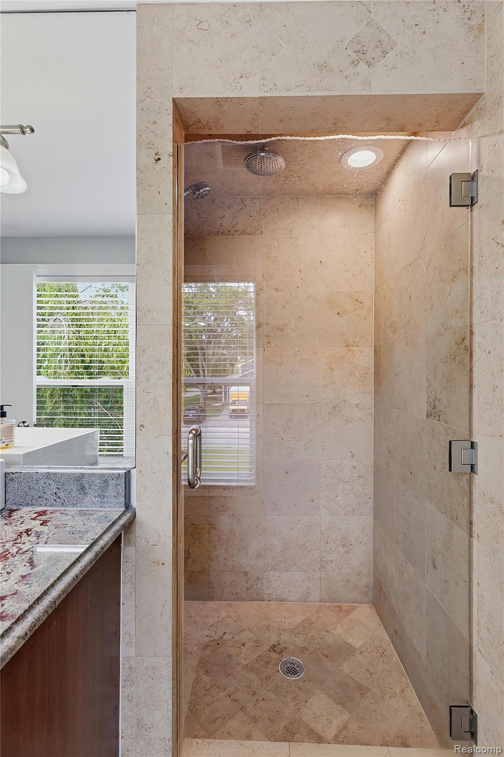 3495 Macnichol Trail