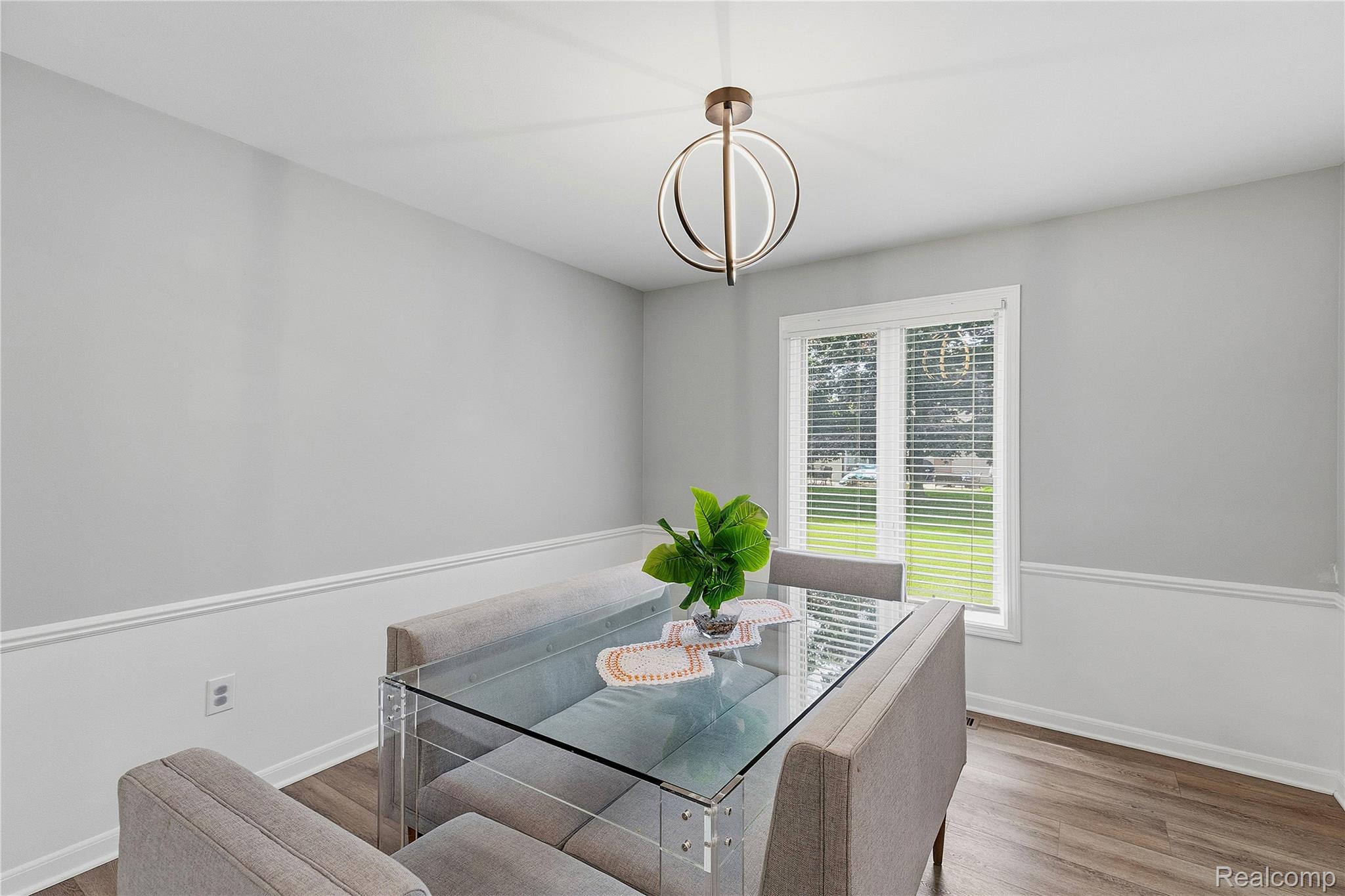 3495 Macnichol Trail