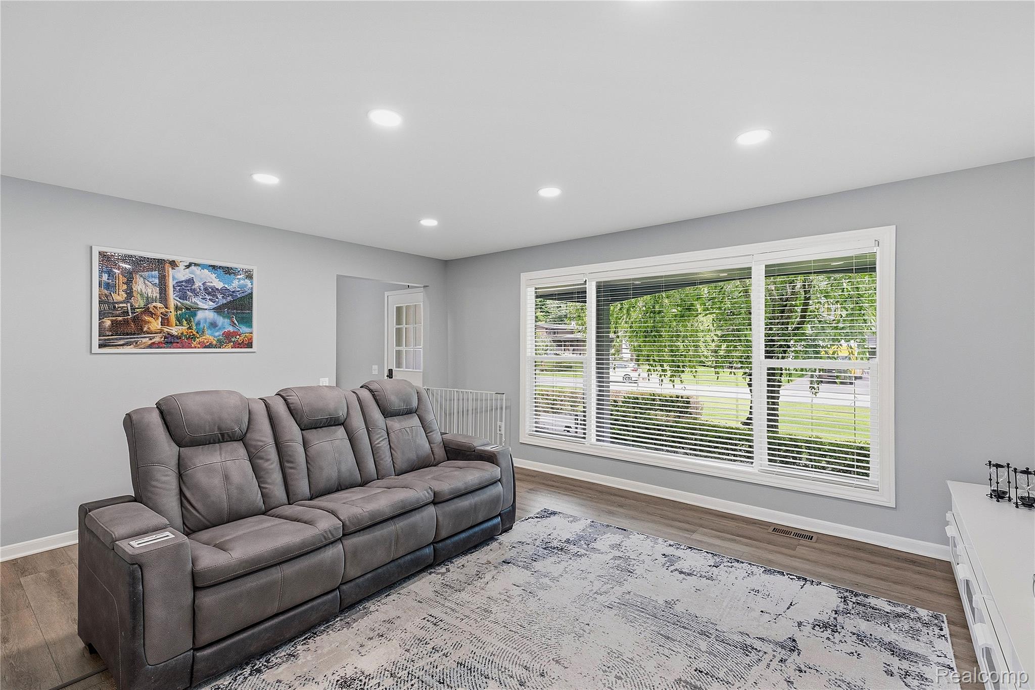 3495 Macnichol Trail