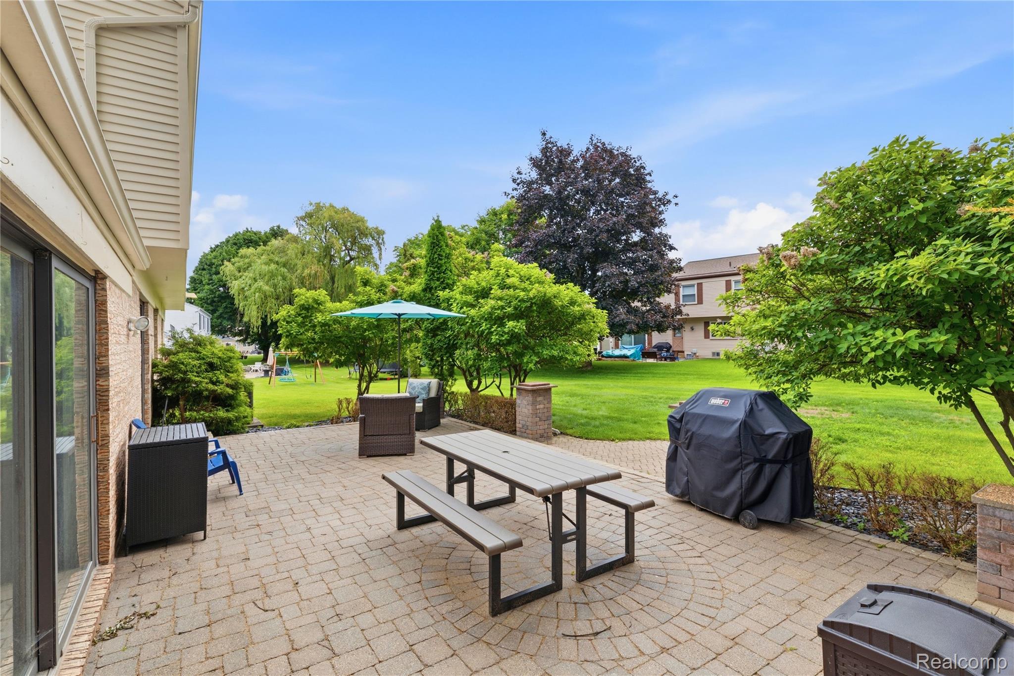 3495 Macnichol Trail