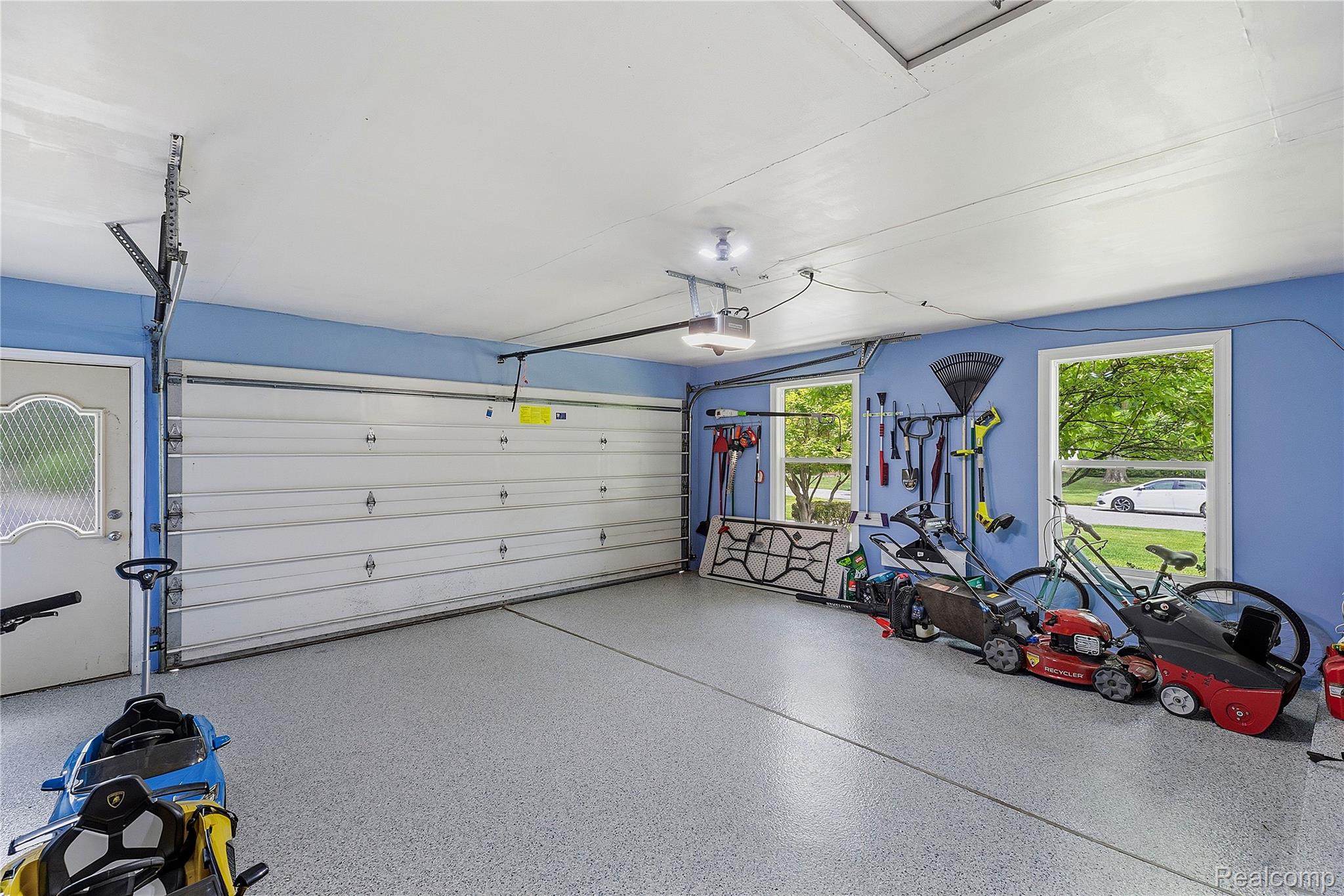 3495 Macnichol Trail