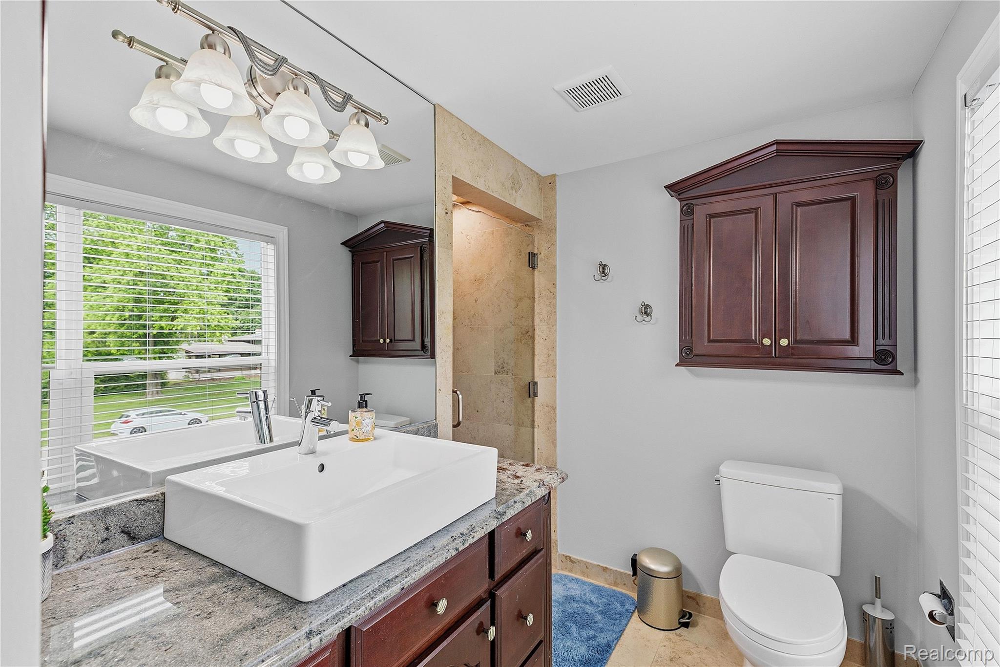 3495 Macnichol Trail