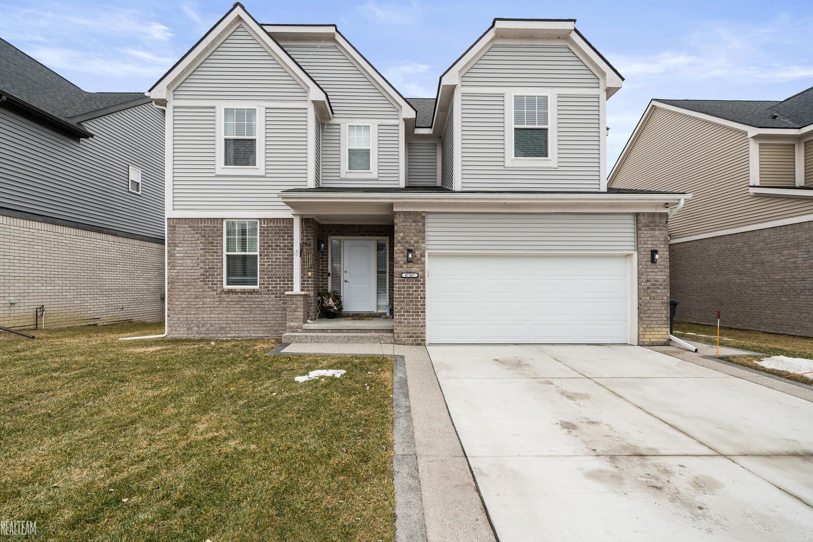 47367 E Bayside Circle