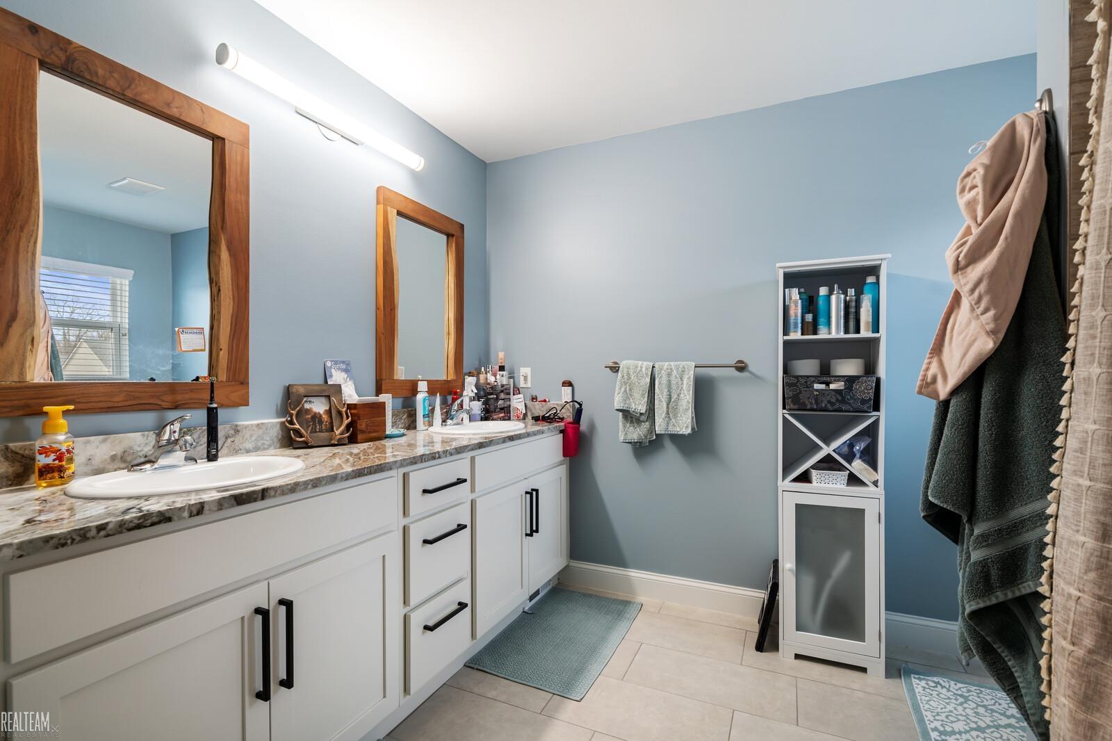 47367 E Bayside Circle