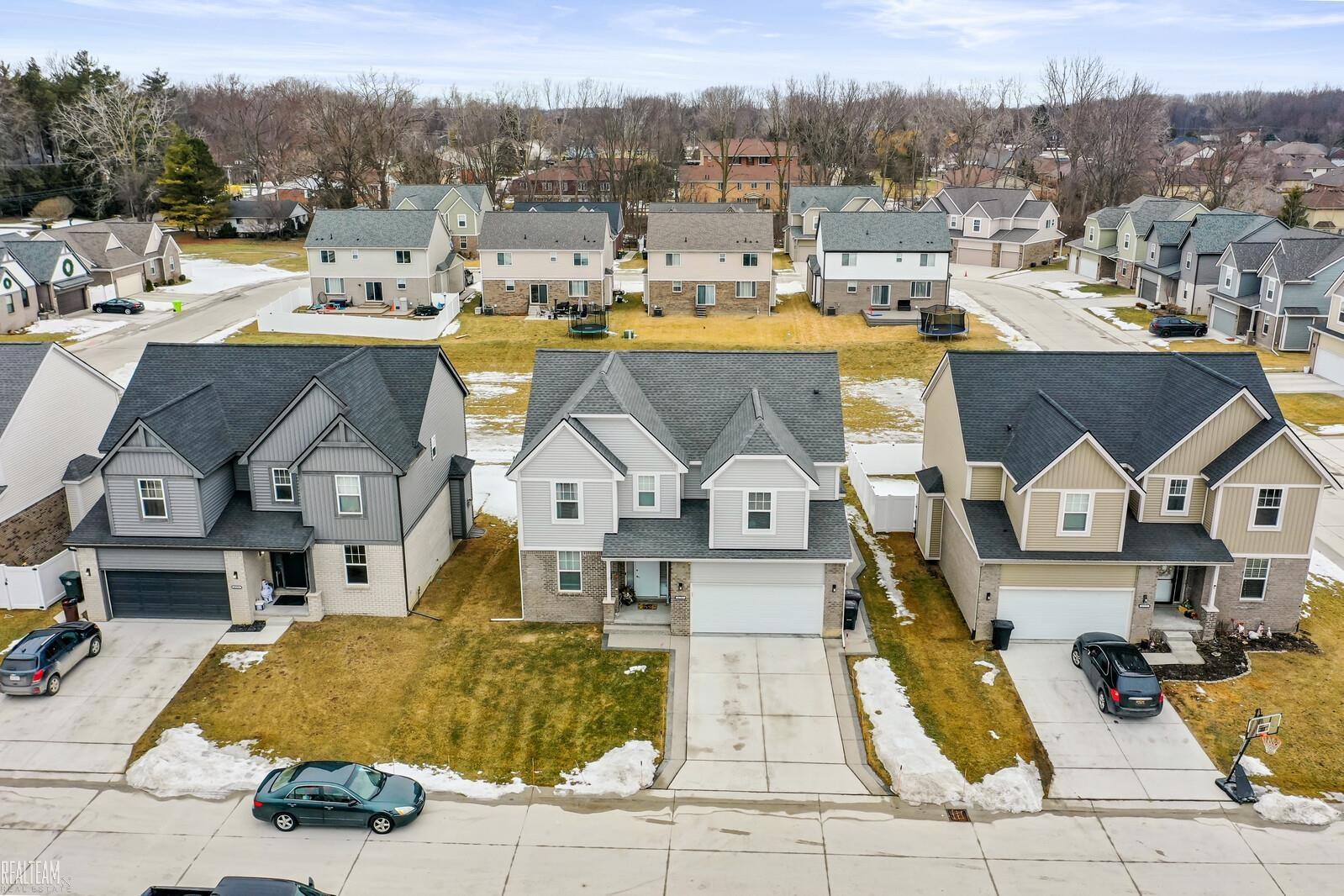 47367 E Bayside Circle