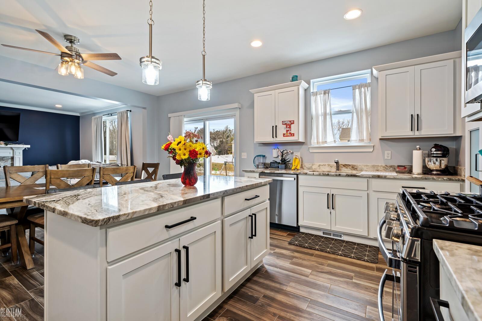 47367 E Bayside Circle