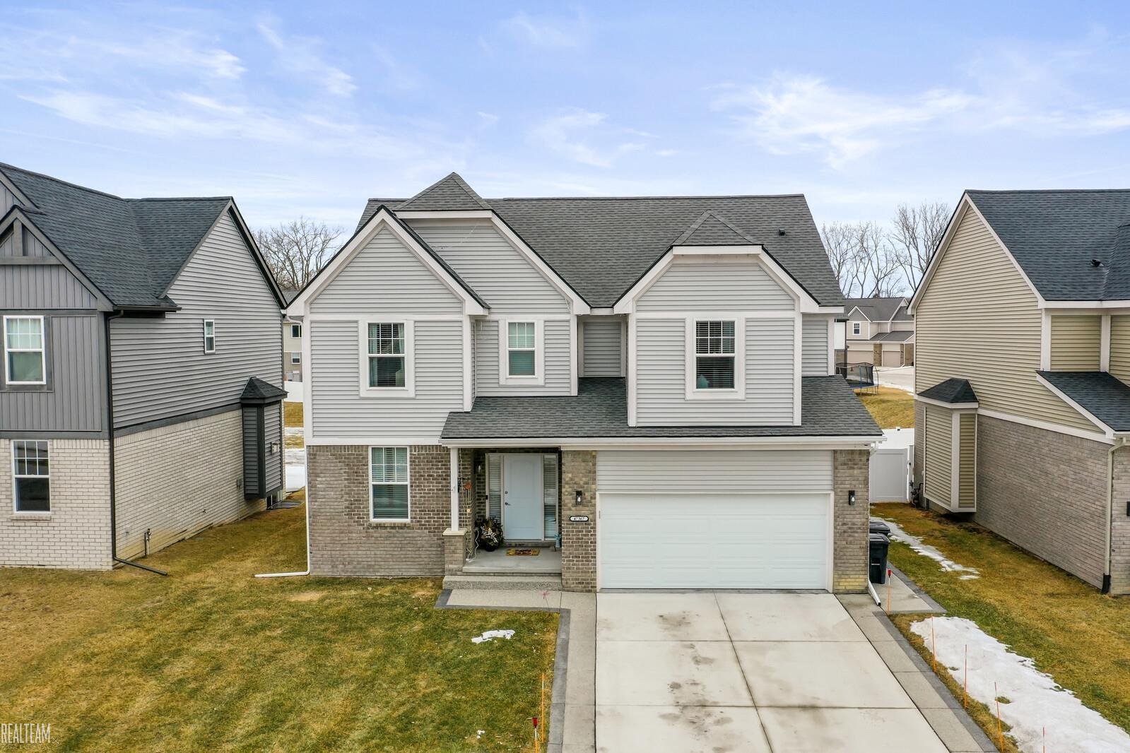 47367 E Bayside Circle