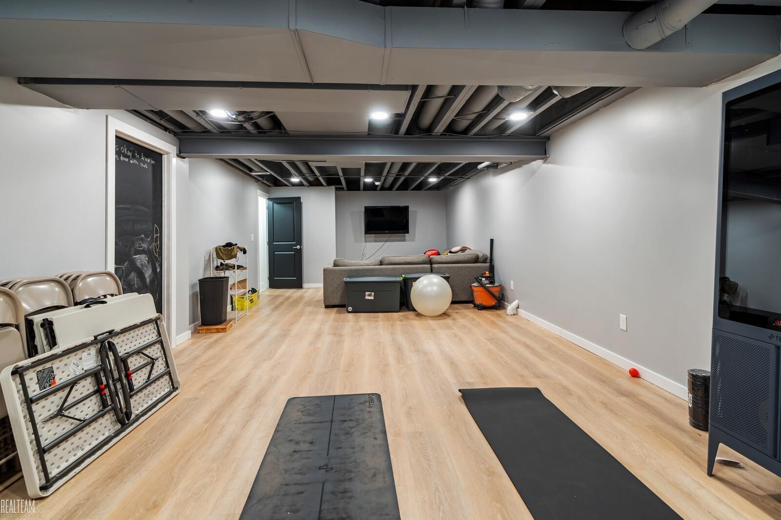 47367 E Bayside Circle