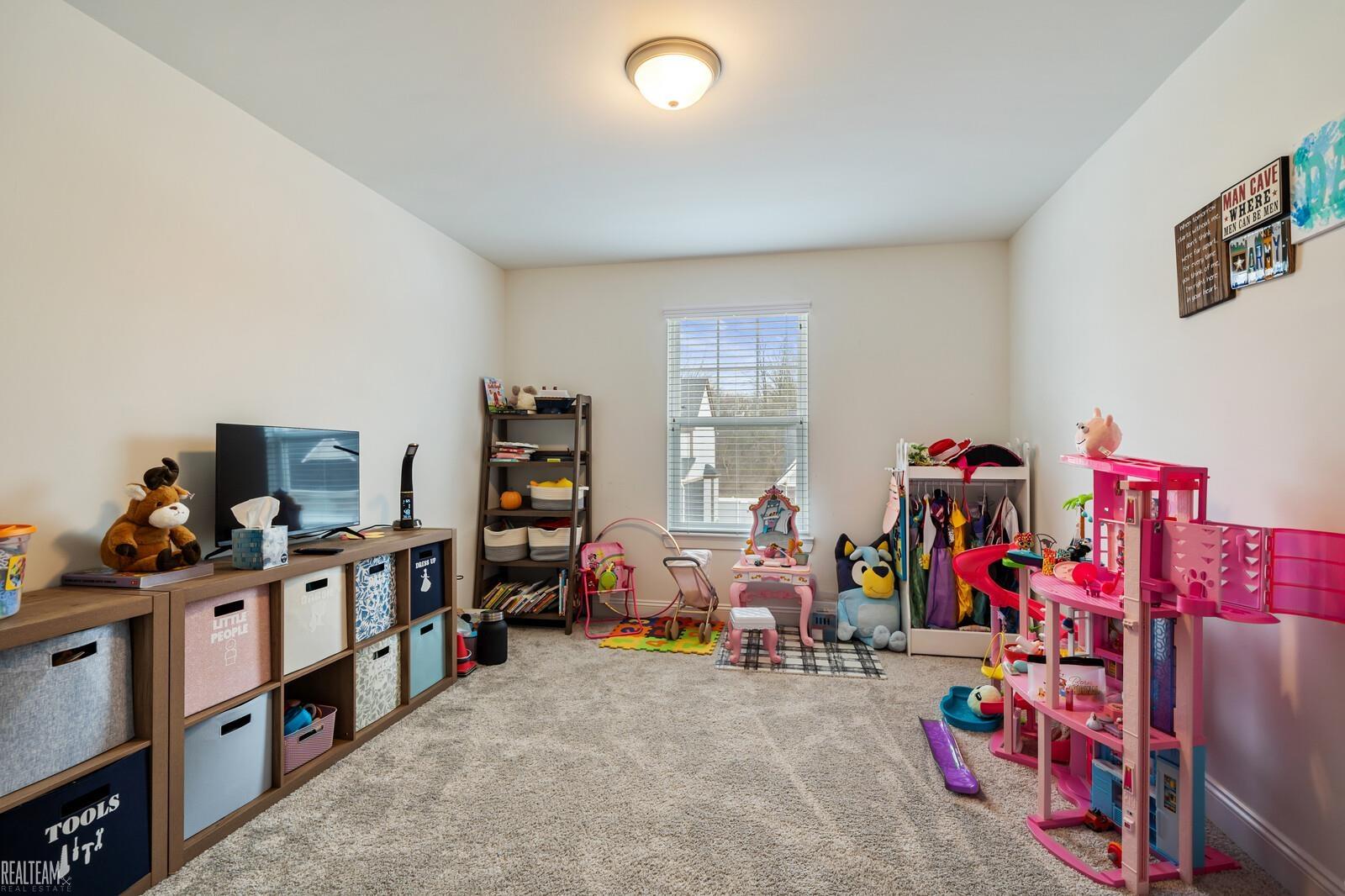 47367 E Bayside Circle