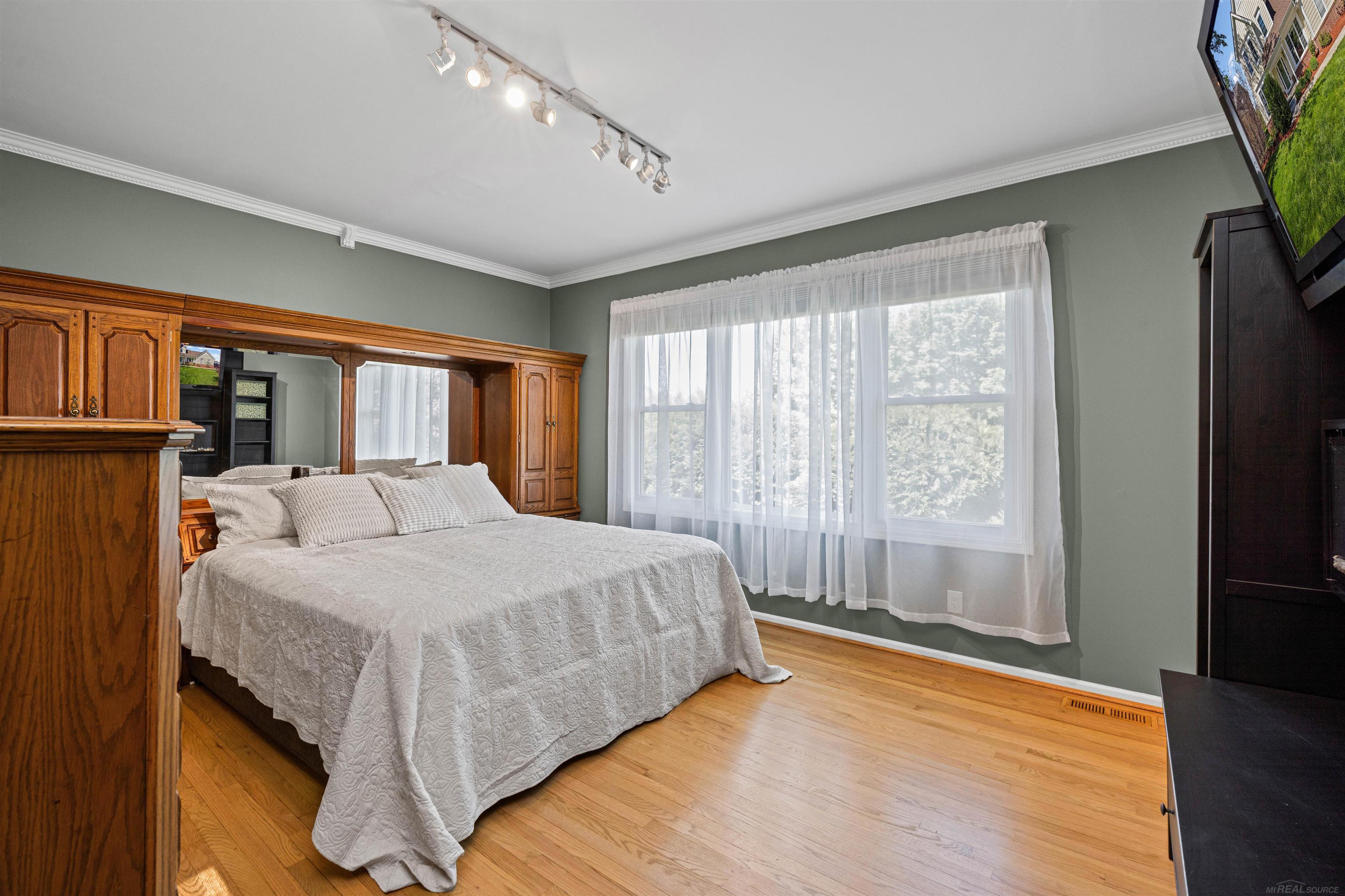 4247 Bold Meadows Street
