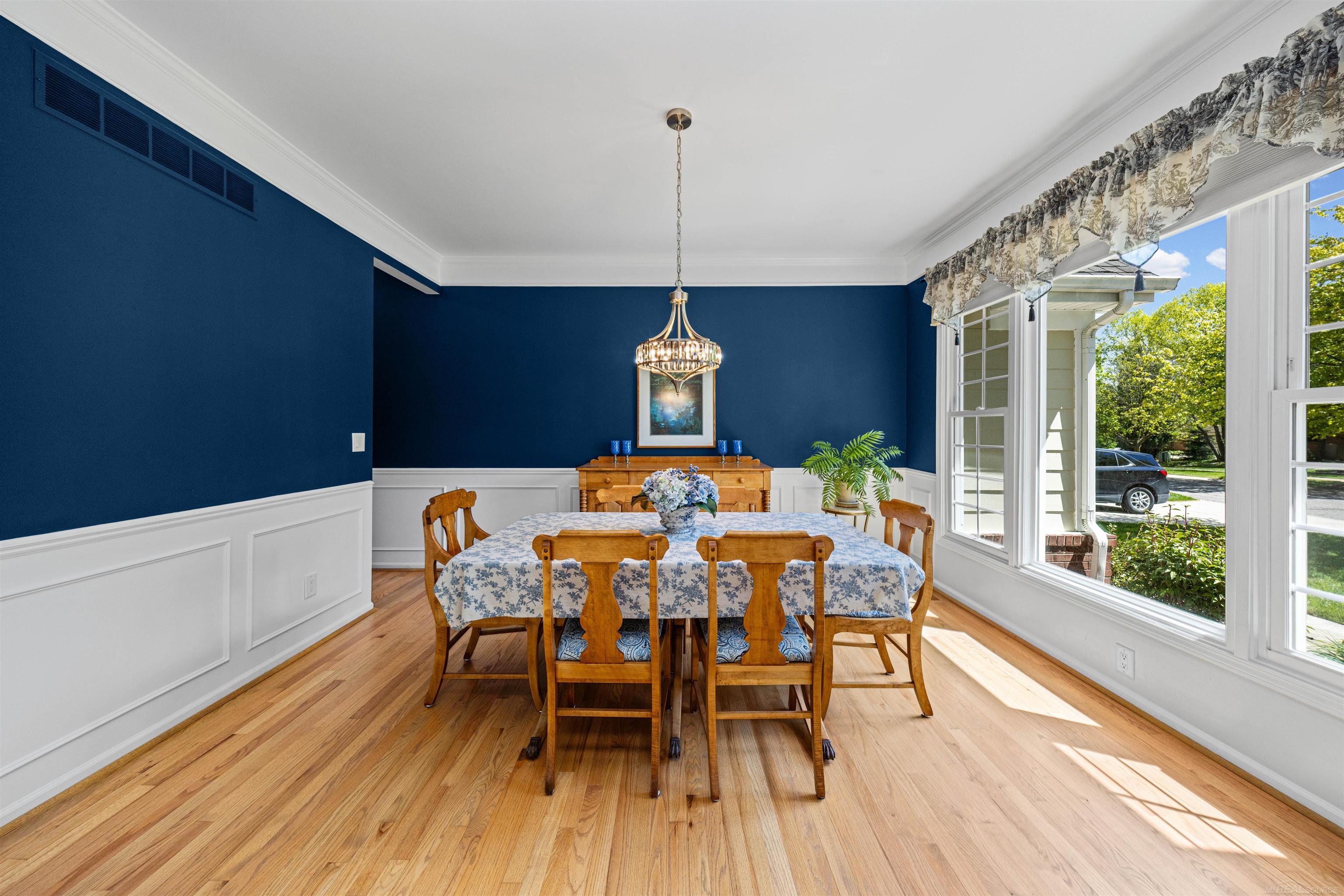4247 Bold Meadows Street