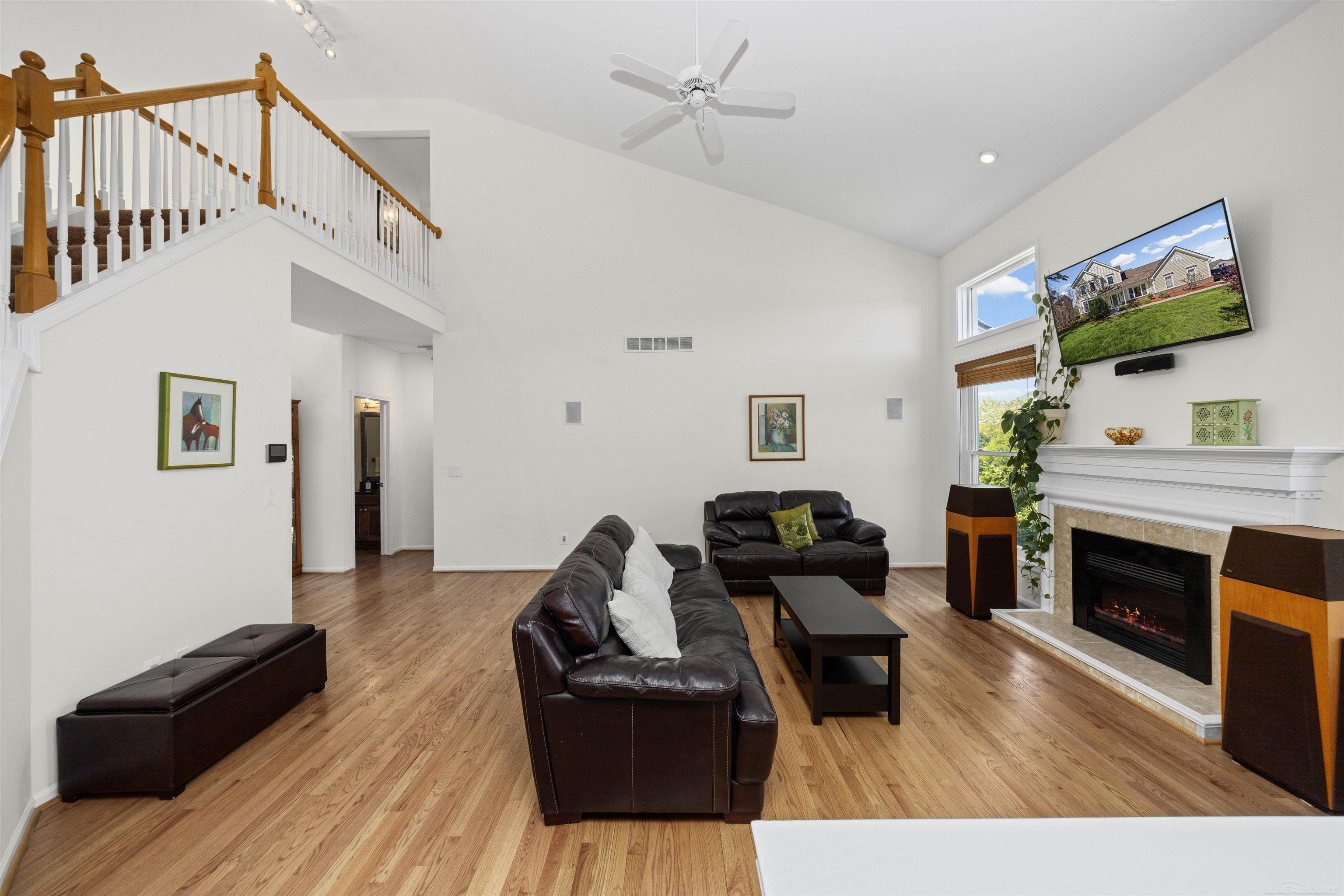4247 Bold Meadows Street