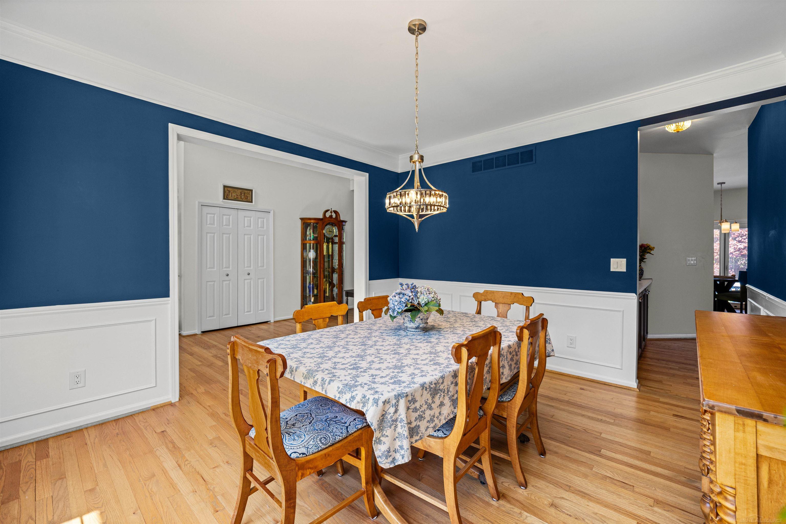 4247 Bold Meadows Street