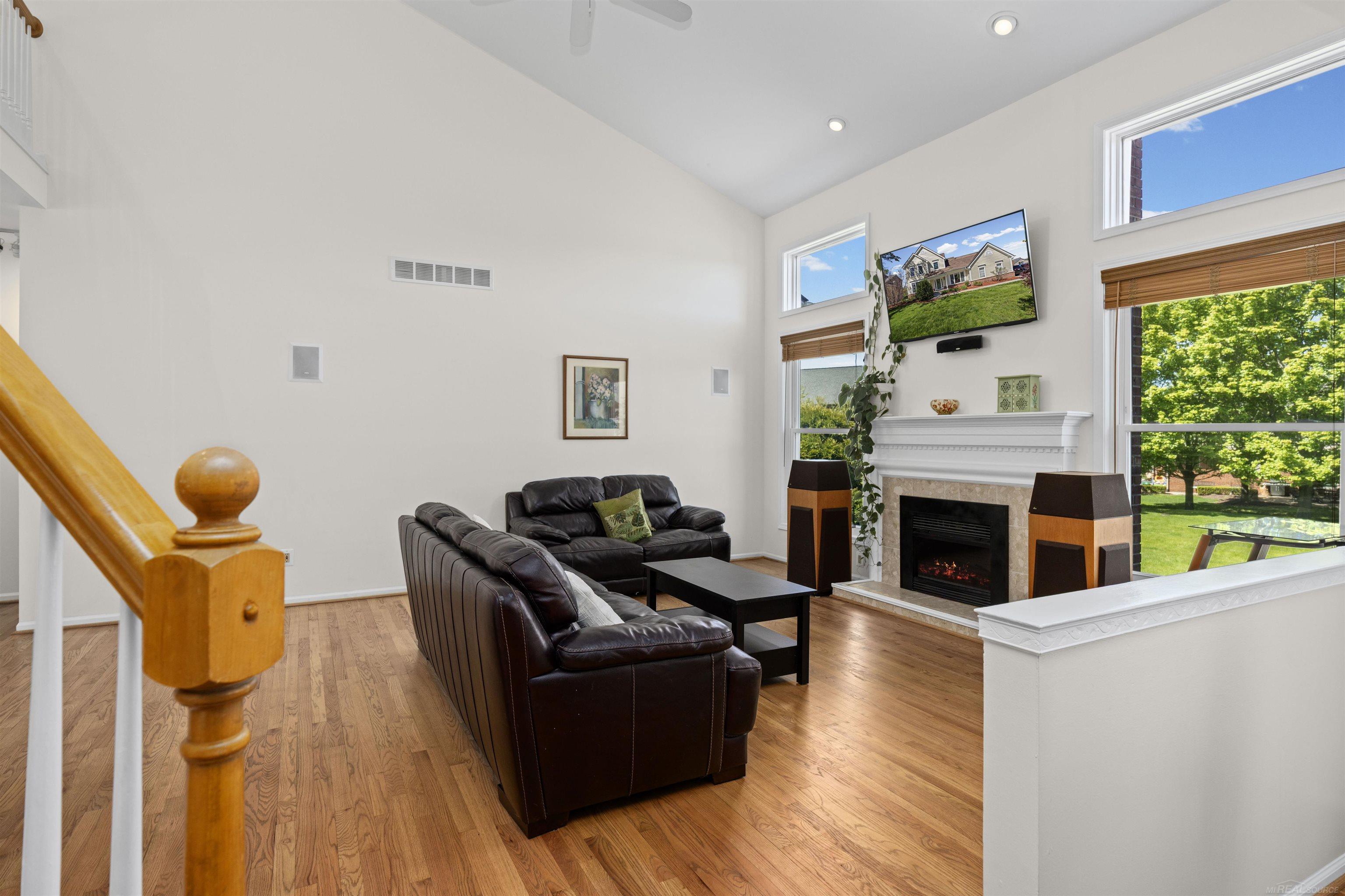 4247 Bold Meadows Street