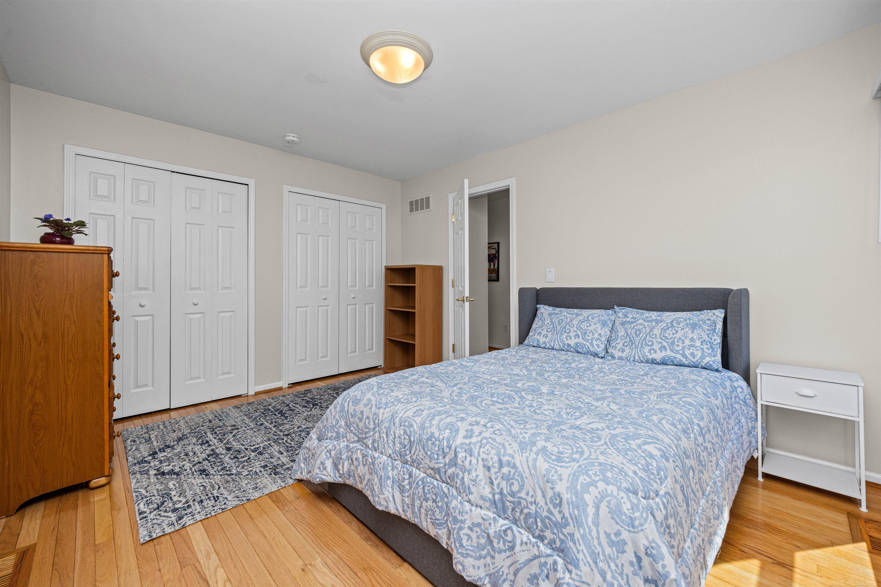 4247 Bold Meadows Street