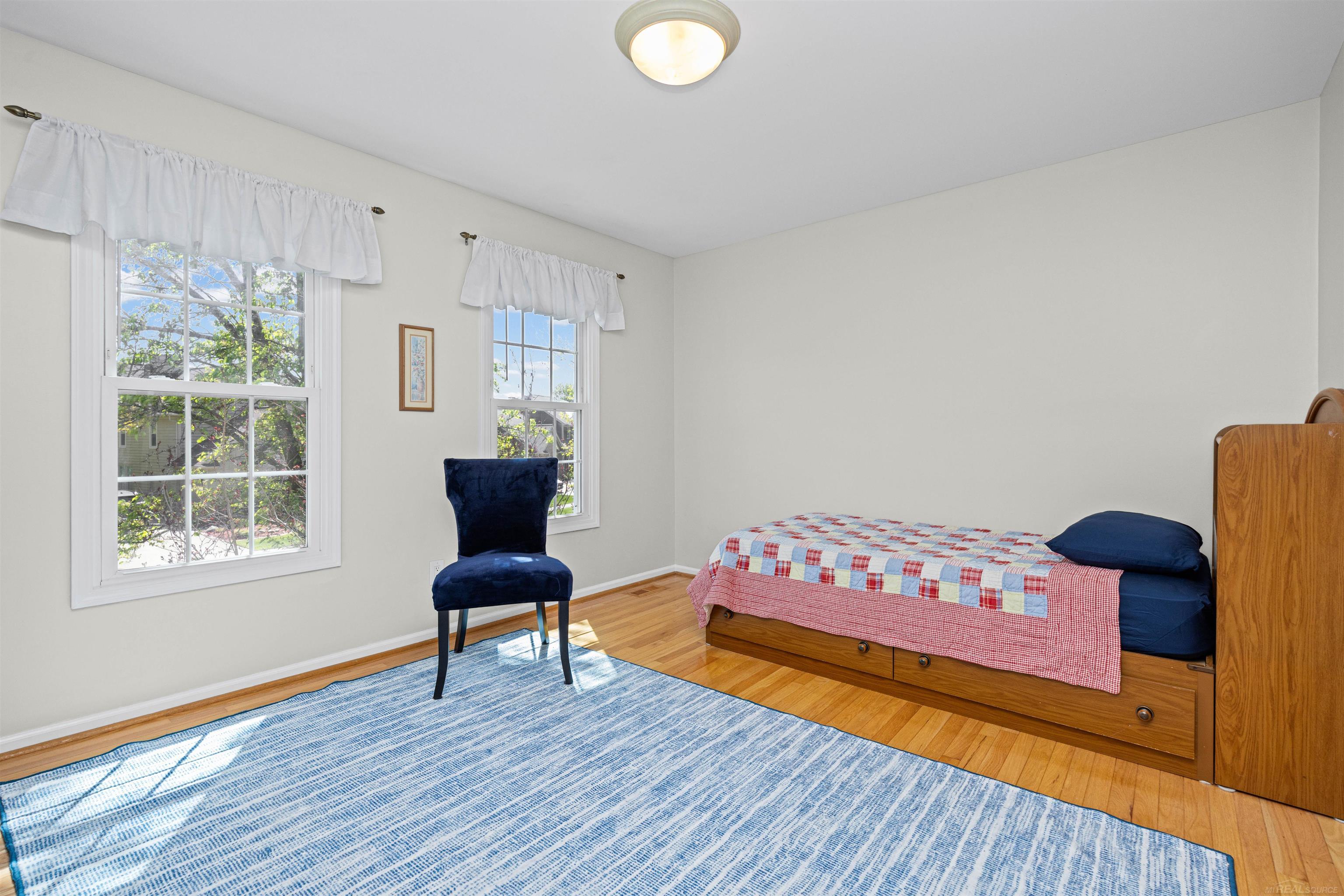 4247 Bold Meadows Street