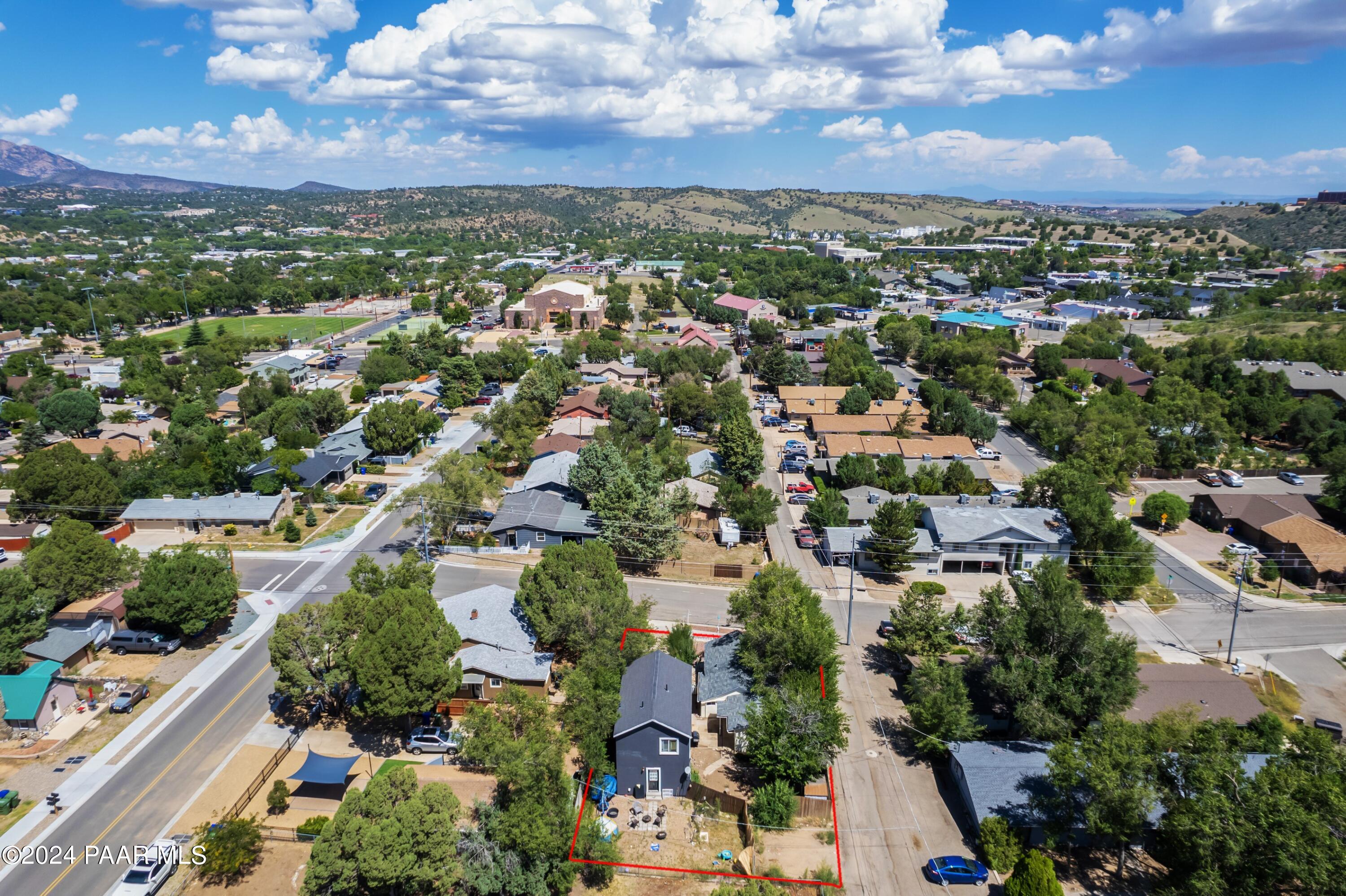 907 & 911 E Goodwin Street