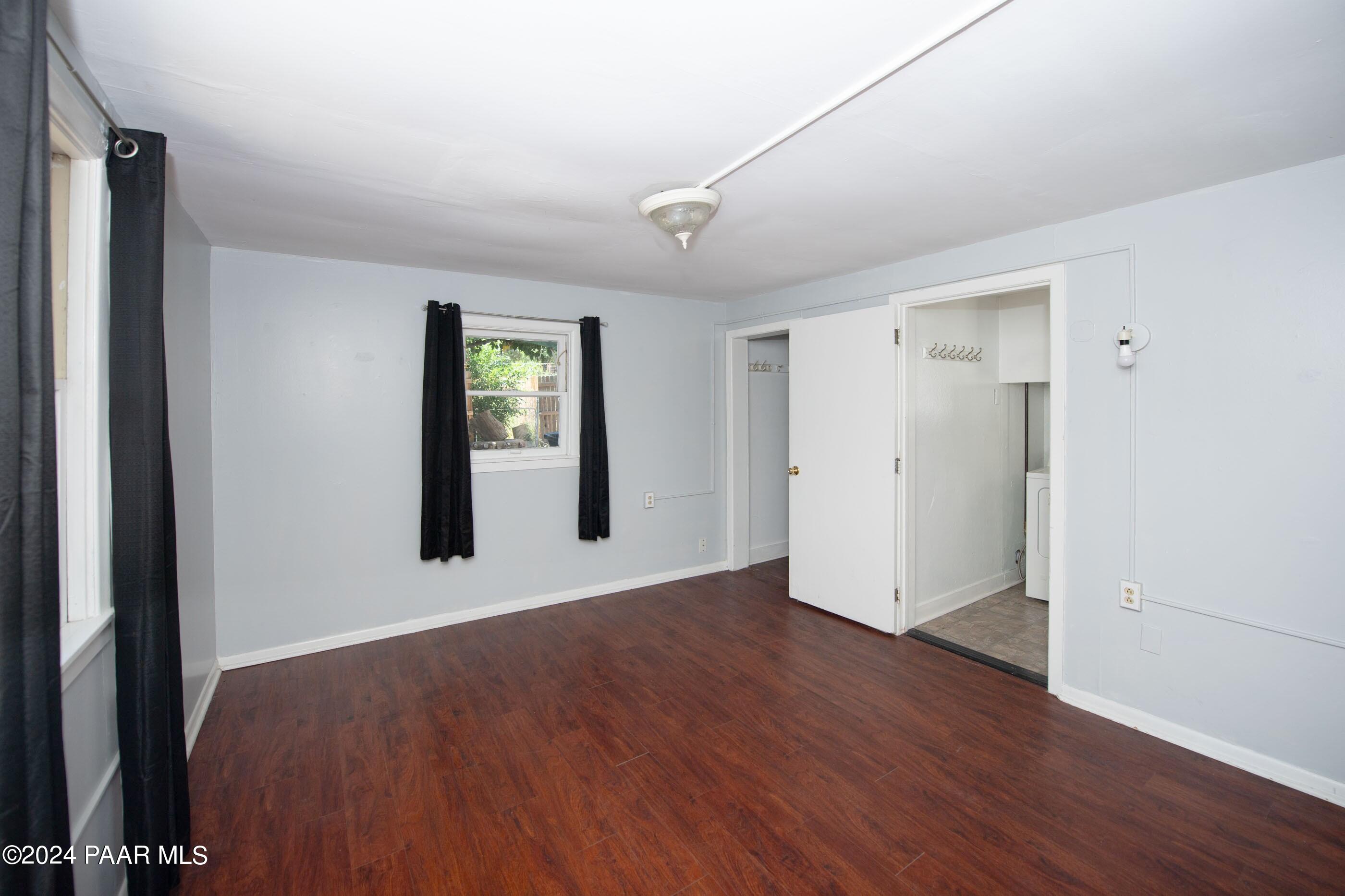 907 & 911 E Goodwin Street