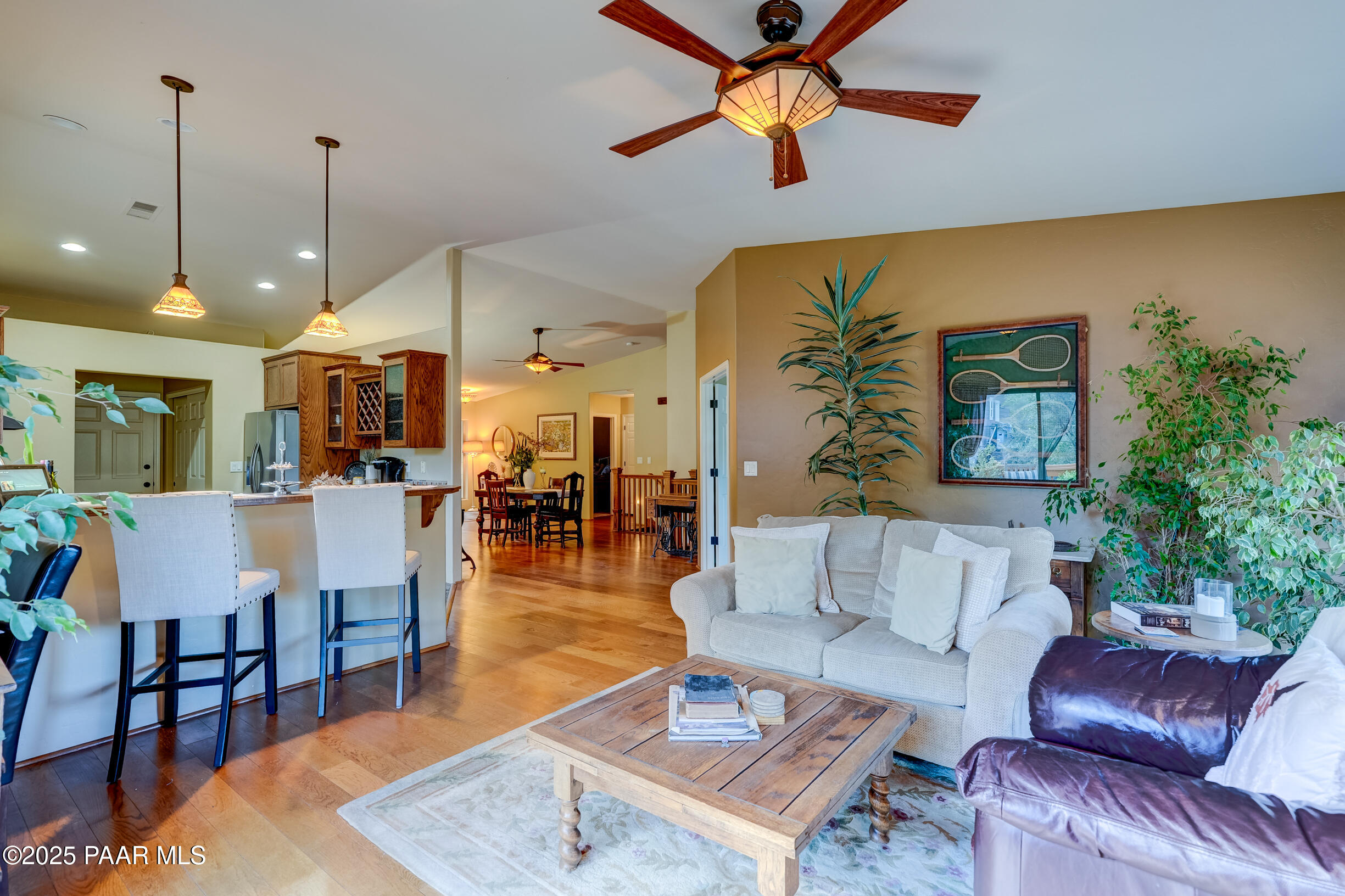 1101 S Milton Avenue