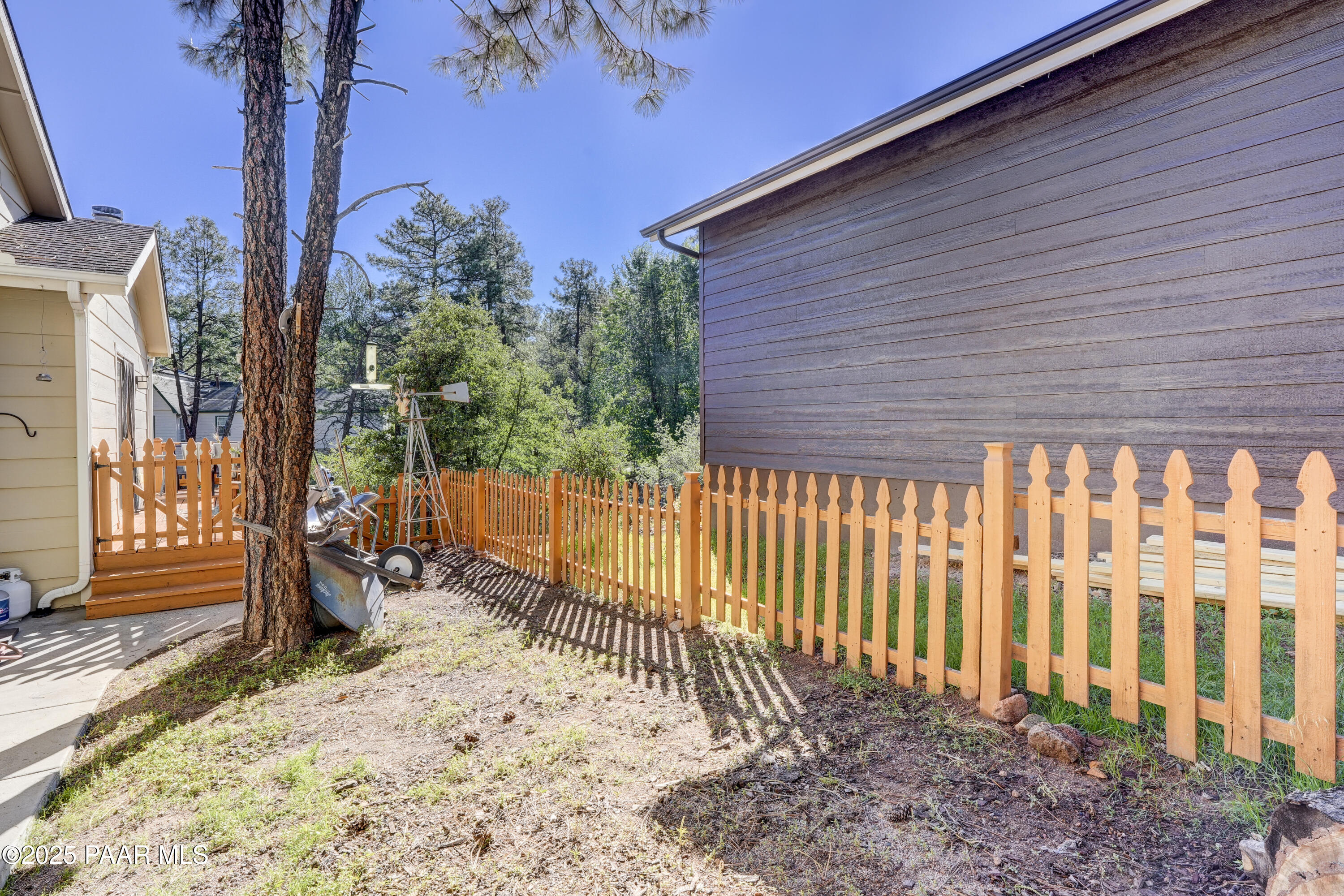 1101 S Milton Avenue