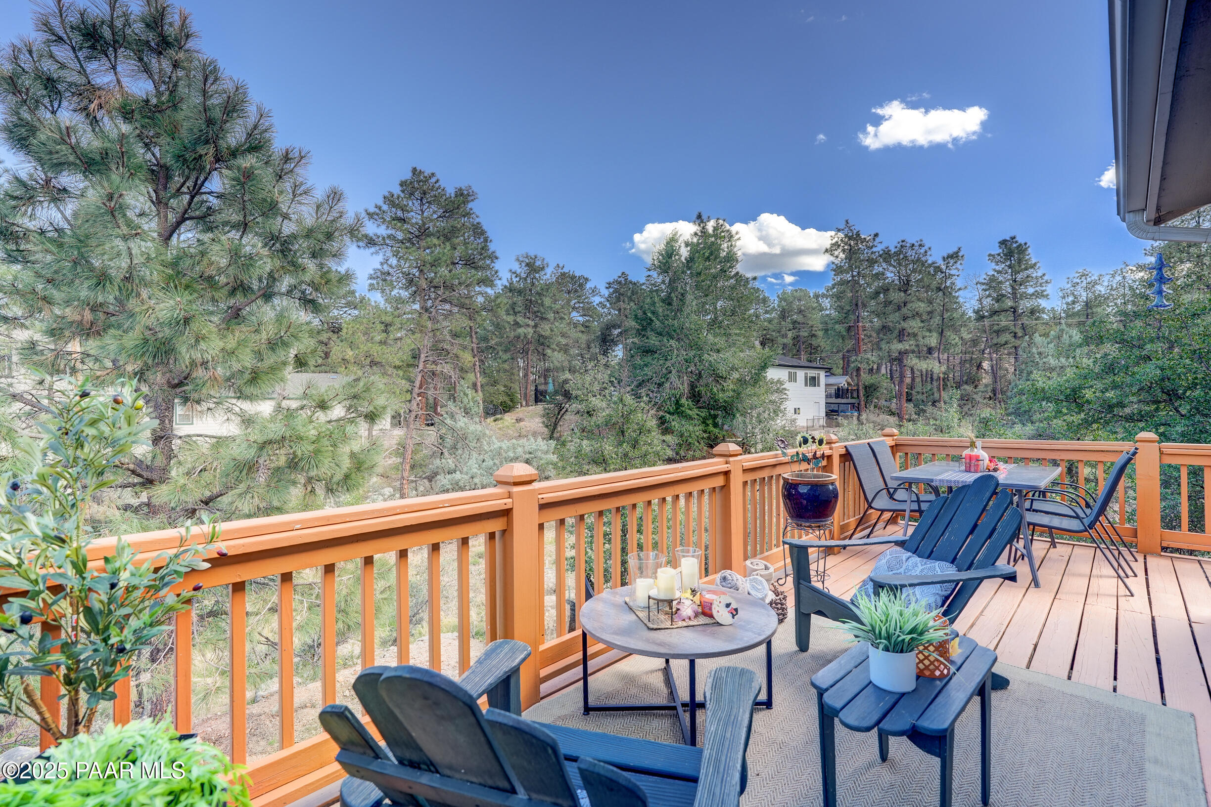 1101 S Milton Avenue