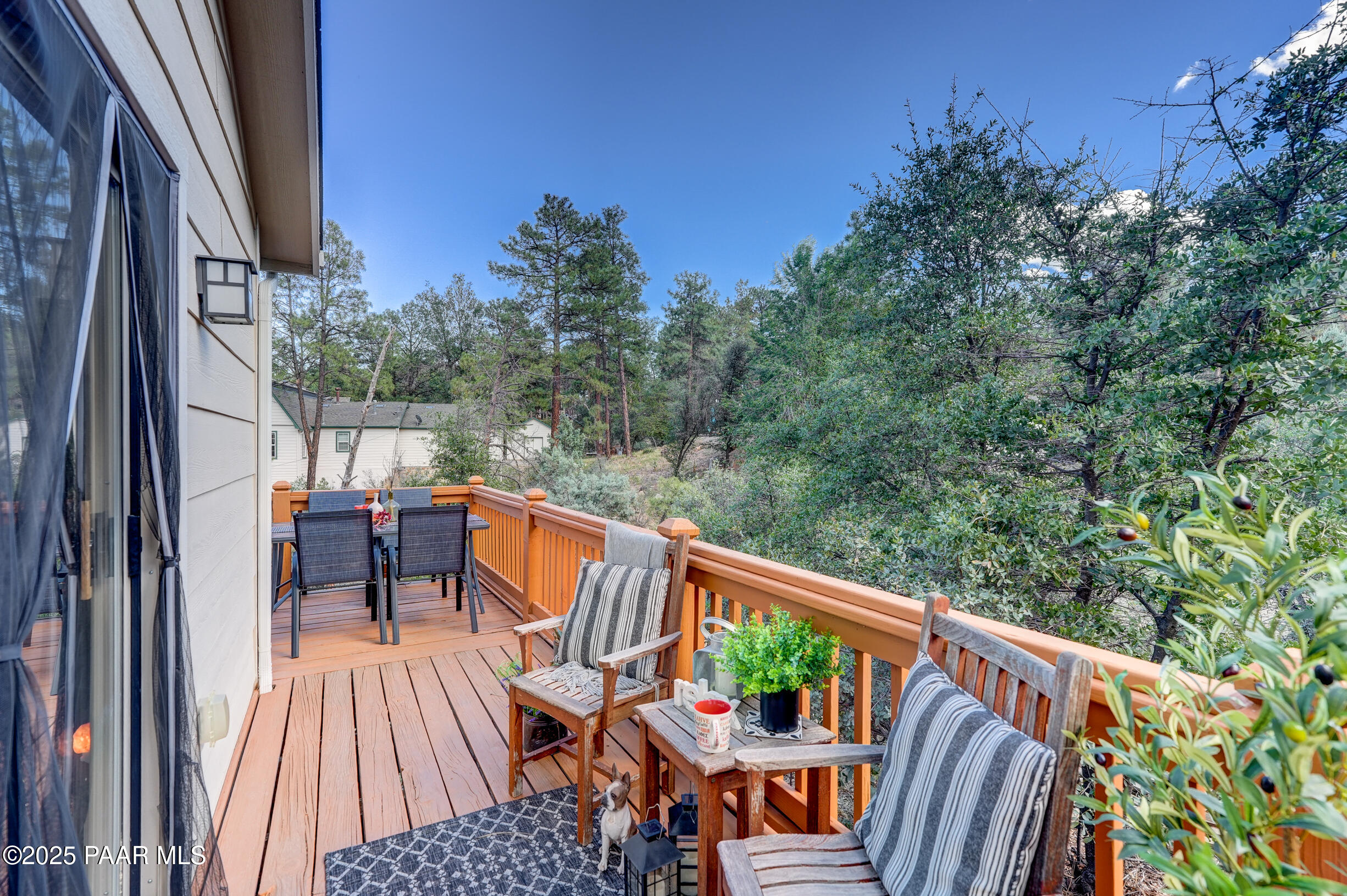 1101 S Milton Avenue