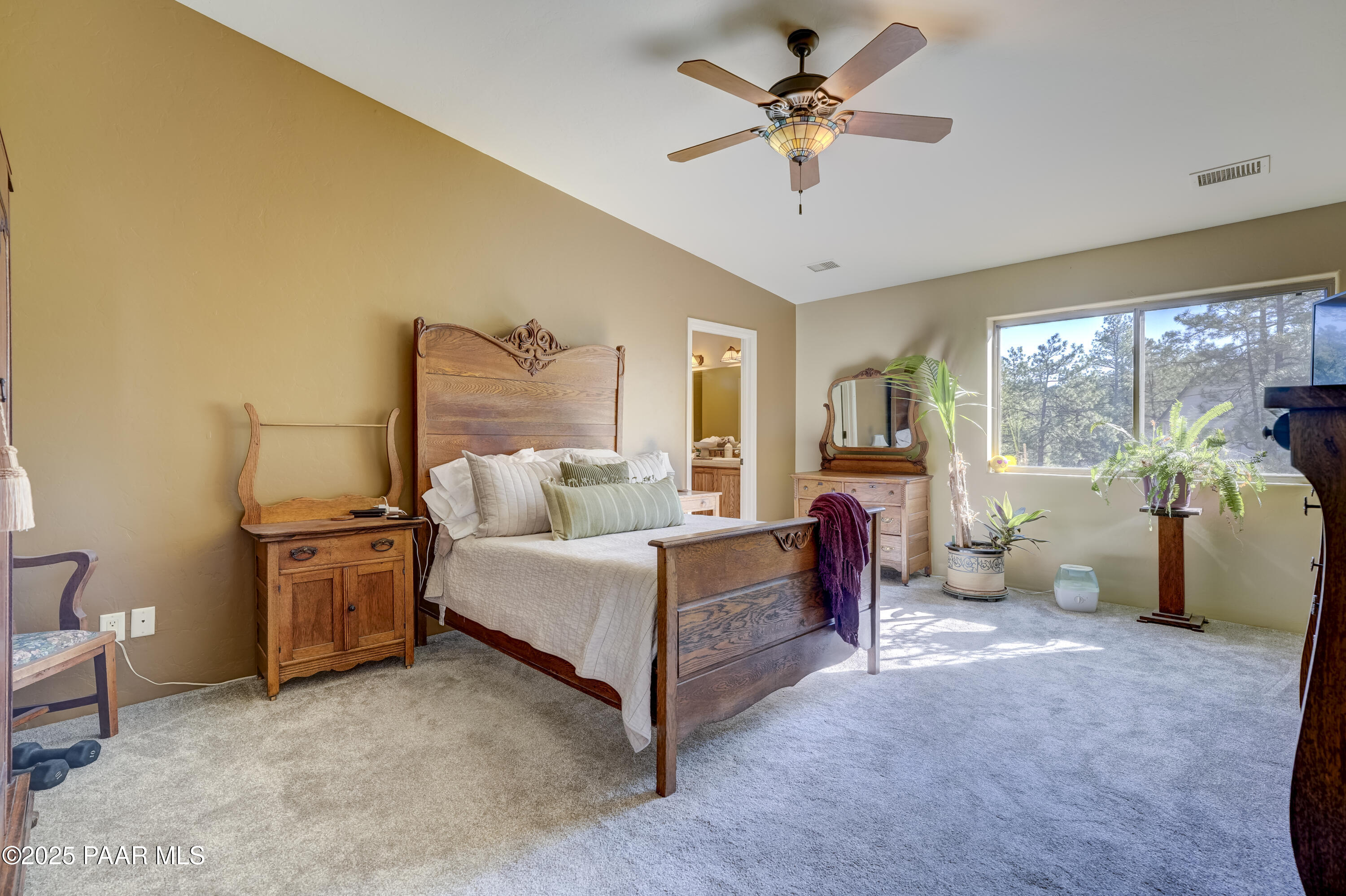 1101 S Milton Avenue