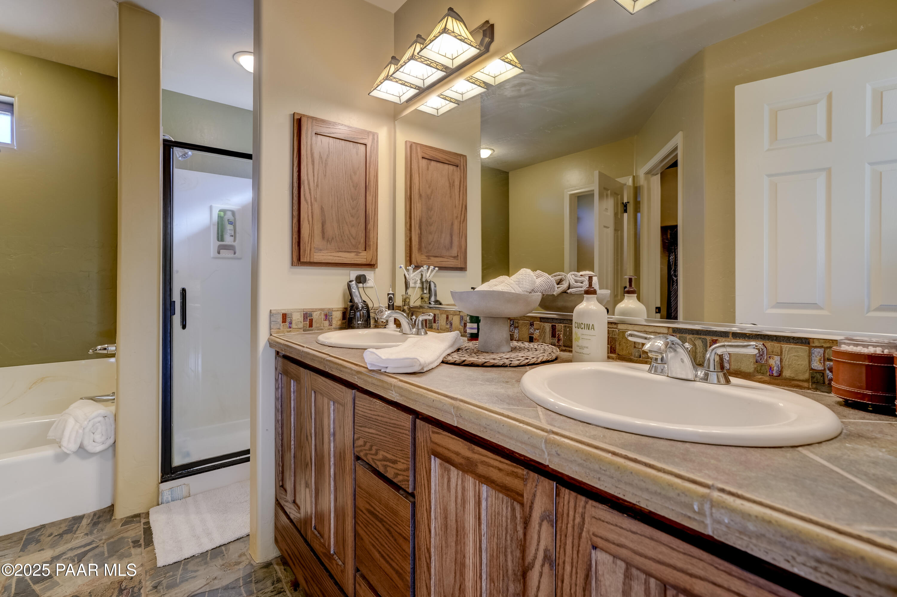 1101 S Milton Avenue