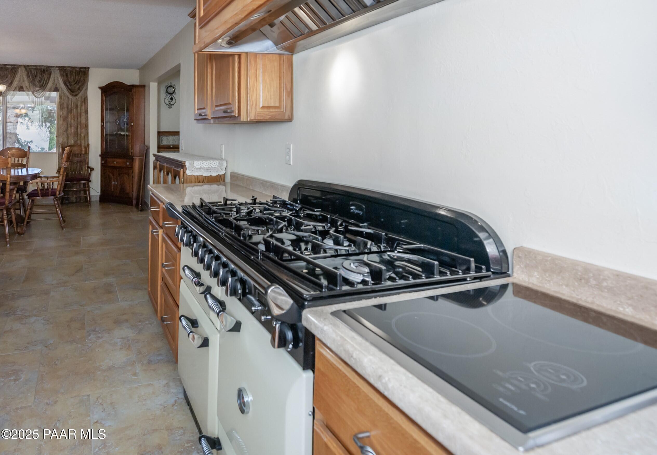 1170 N Broken Wagon Trail