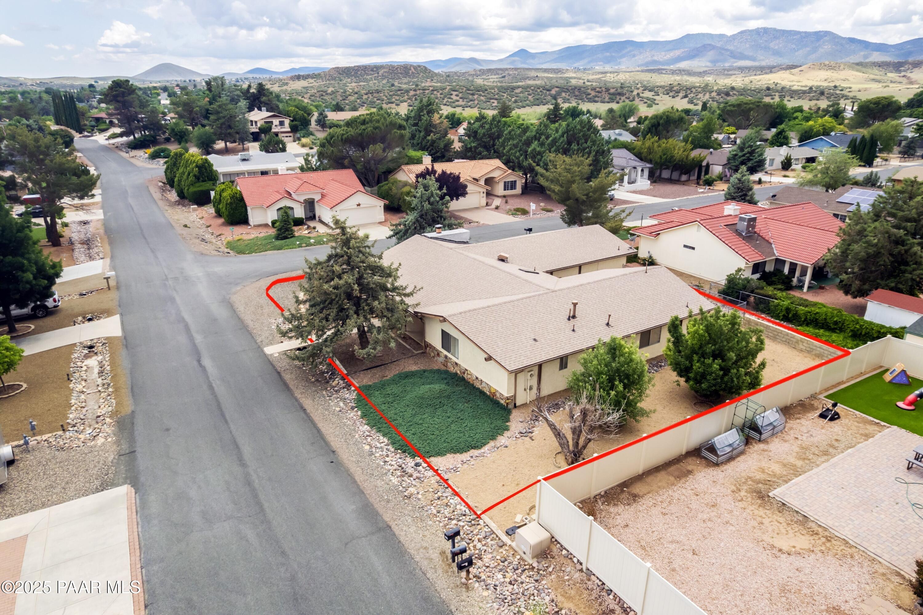 1170 N Broken Wagon Trail