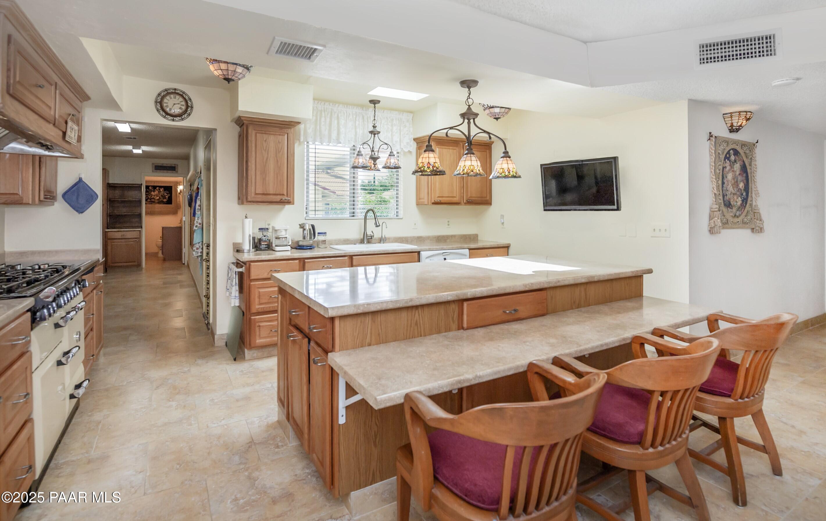 1170 N Broken Wagon Trail