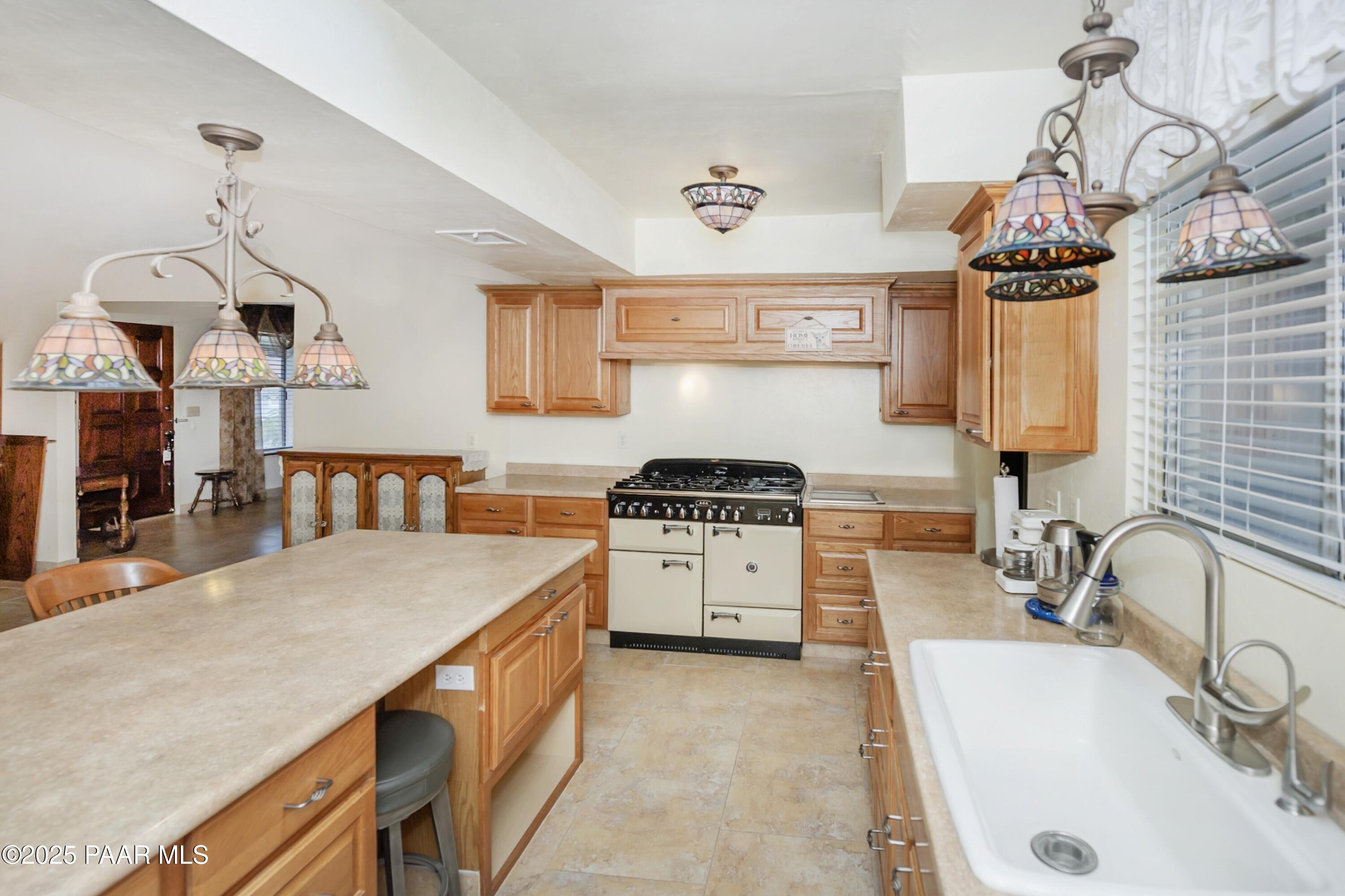 1170 N Broken Wagon Trail