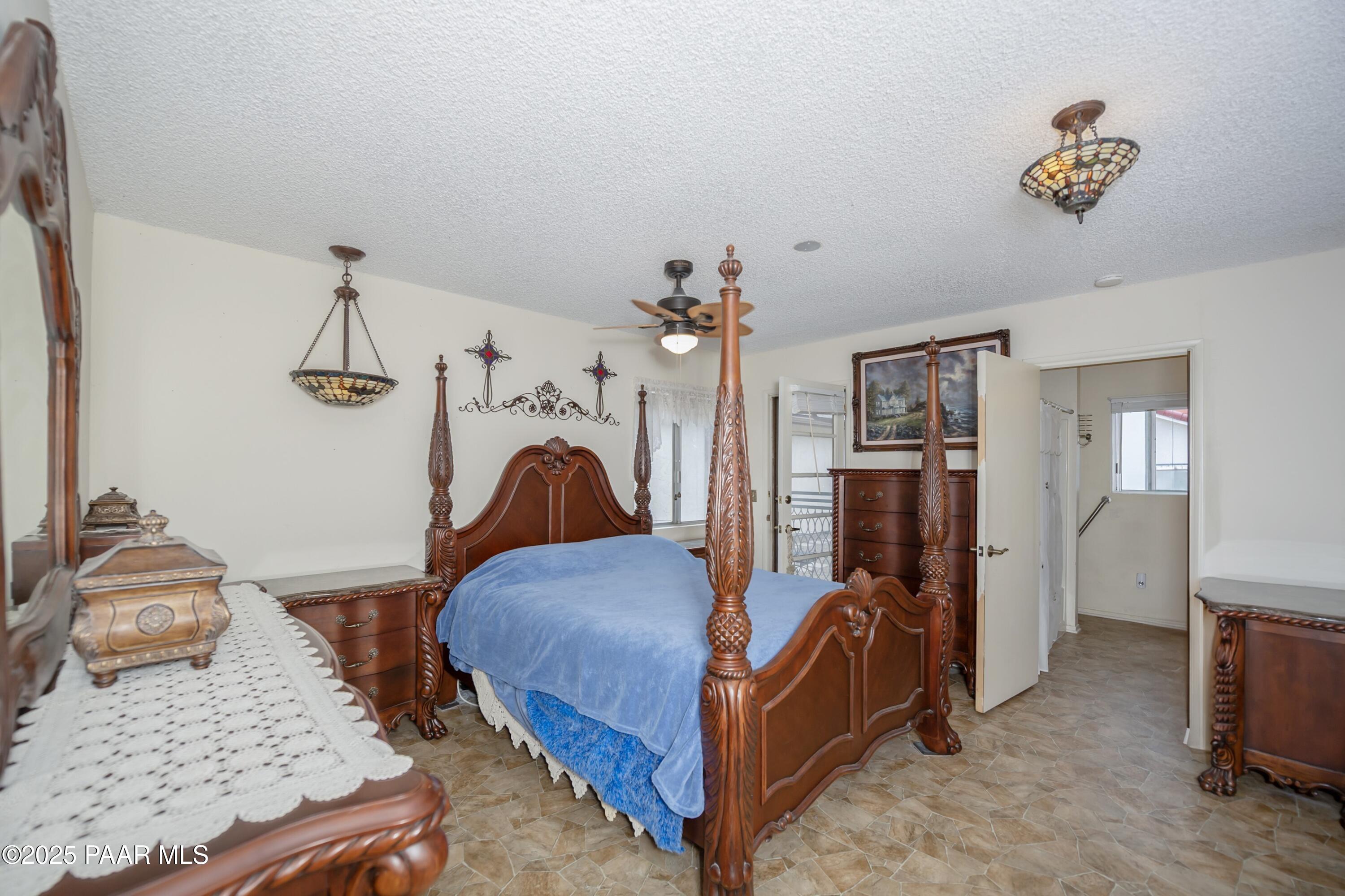 1170 N Broken Wagon Trail