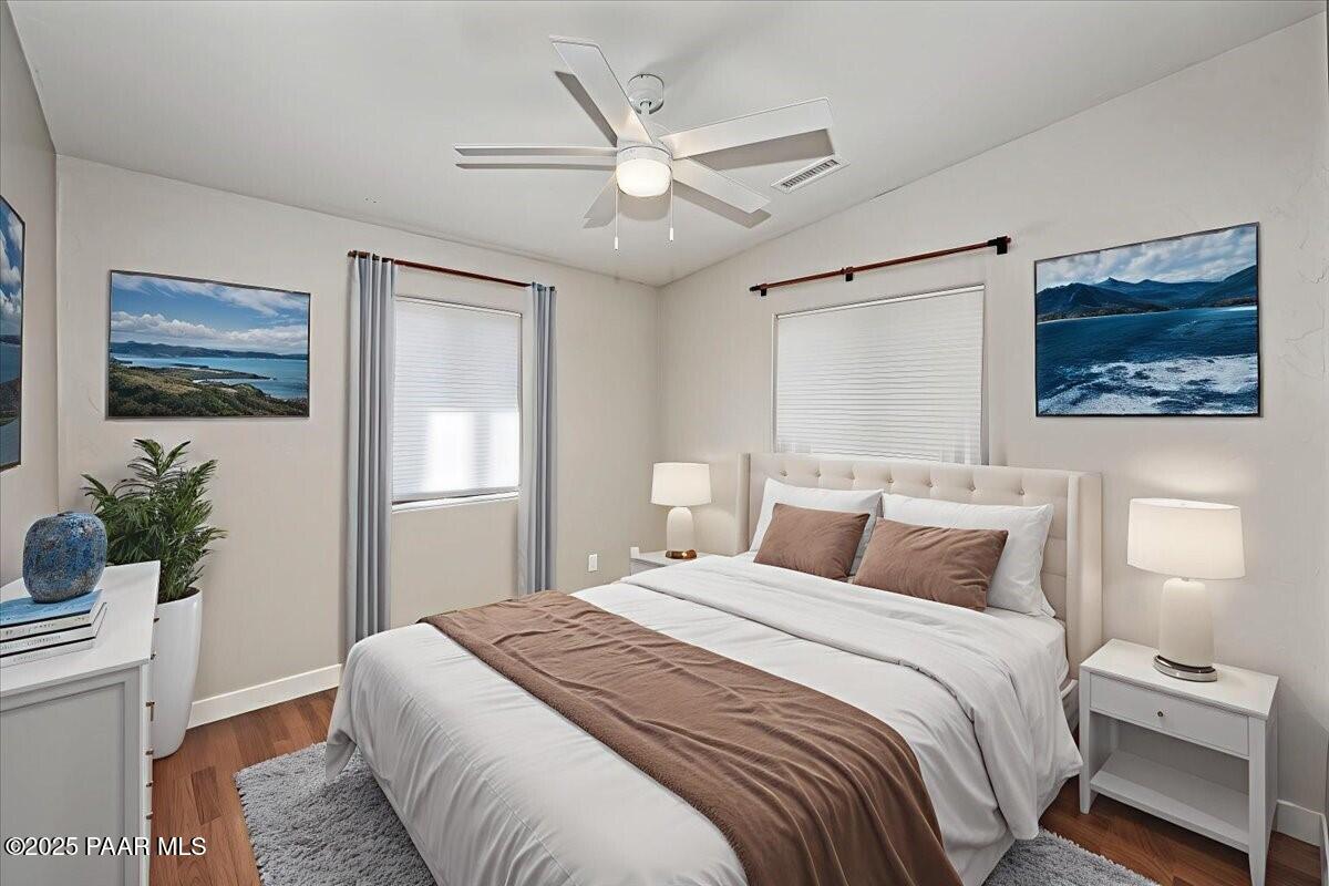 4714 N Sheridan Lane