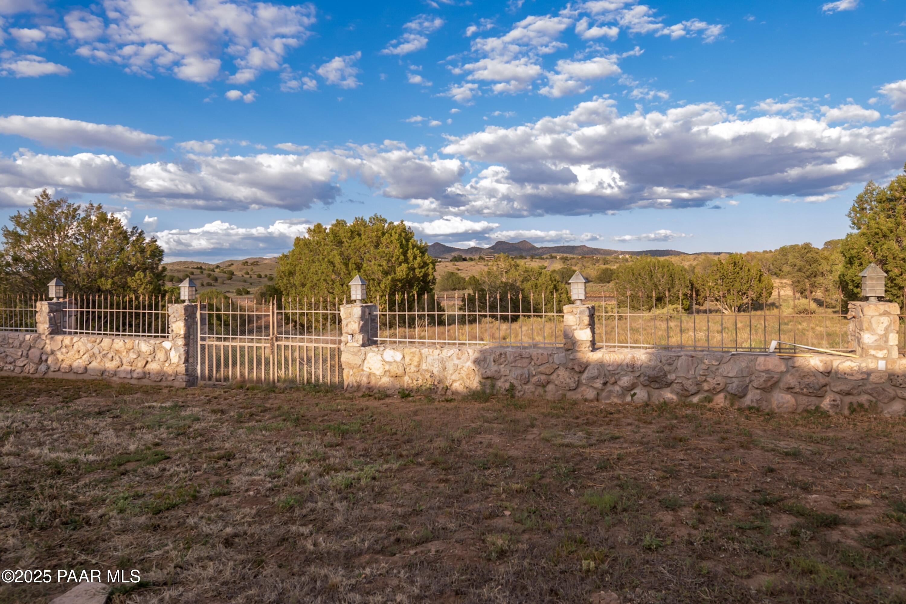 19125 N Lower Territory Road