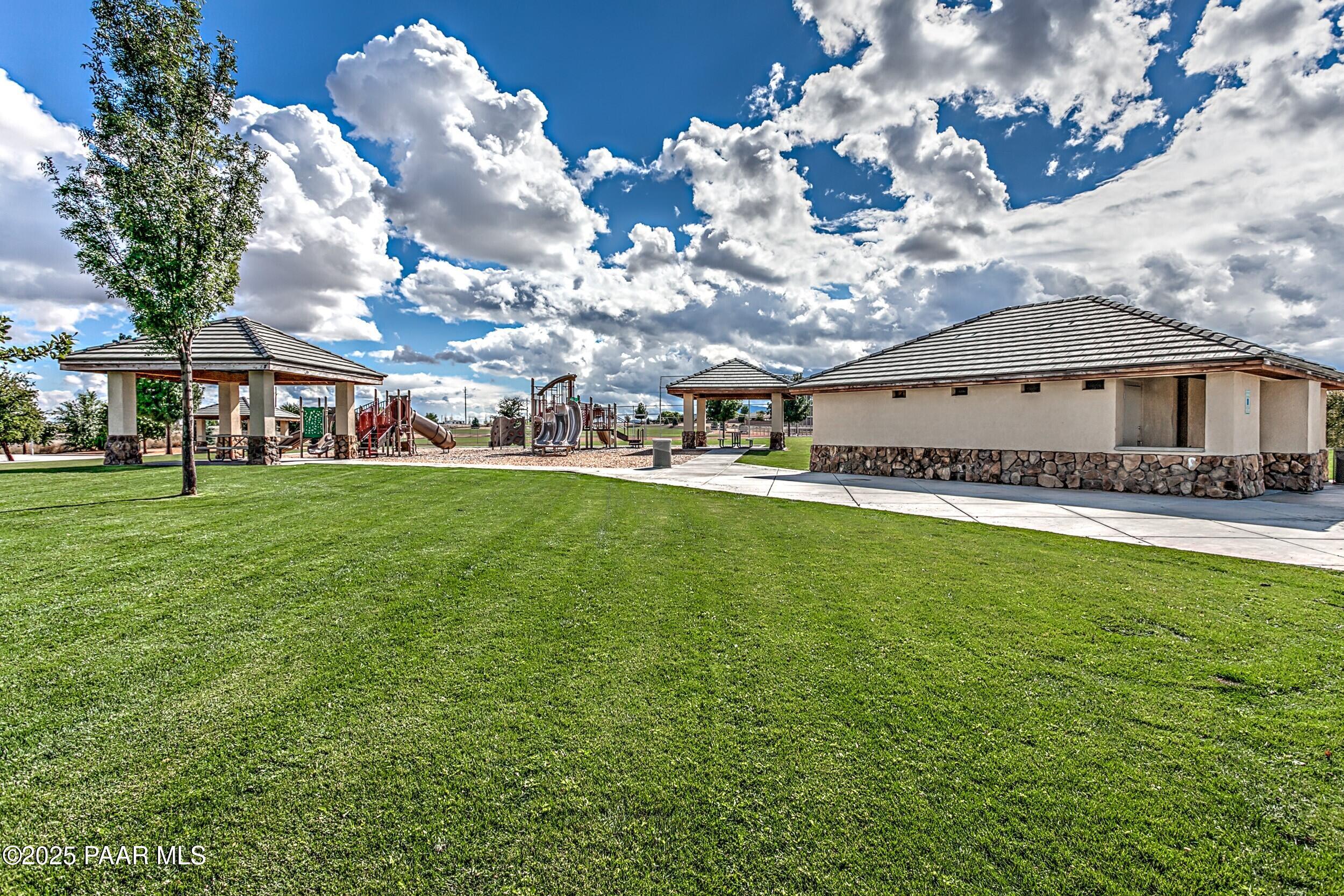 7665 E Fieldstone Drive