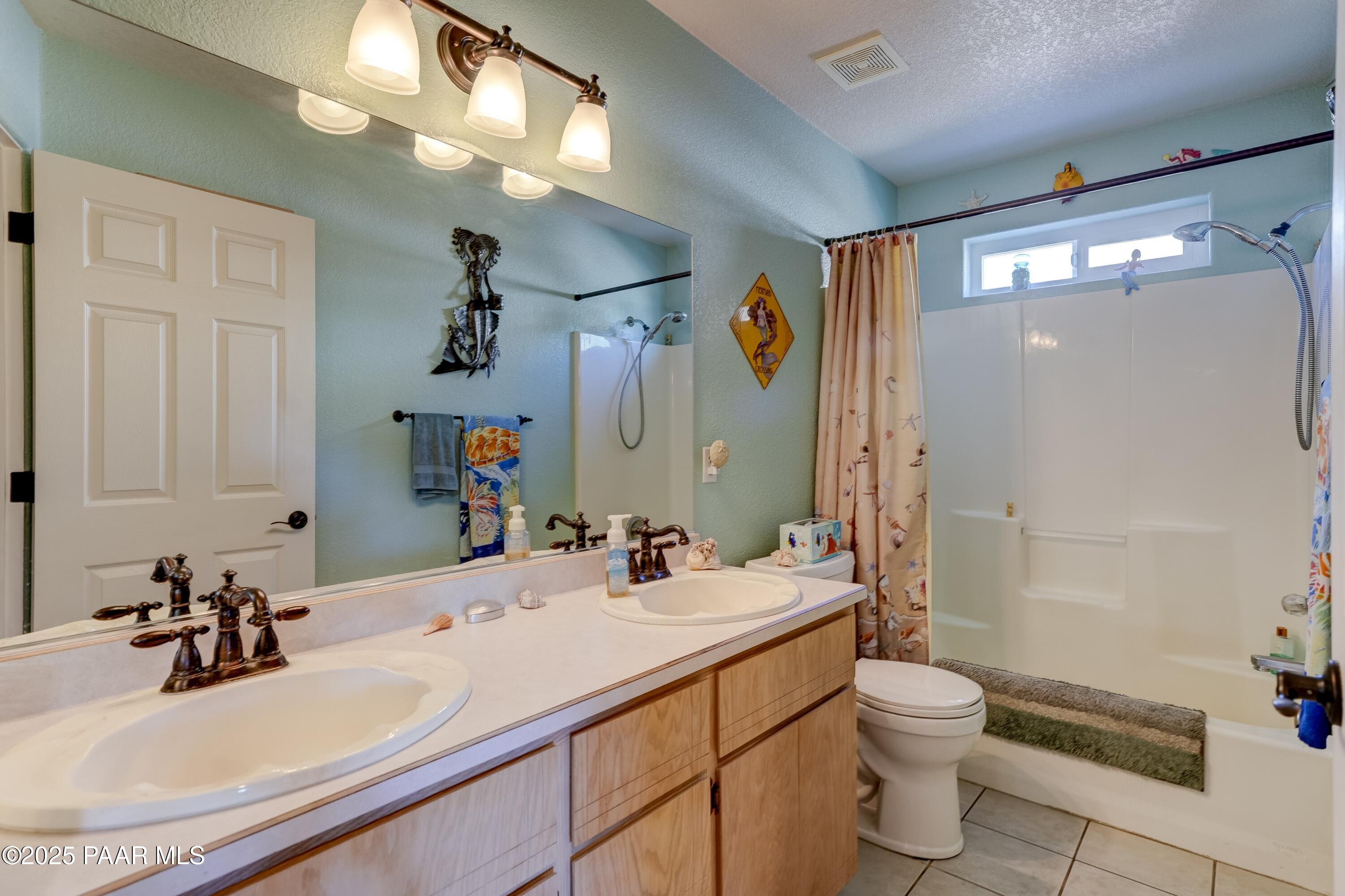 3293 Rose Lane