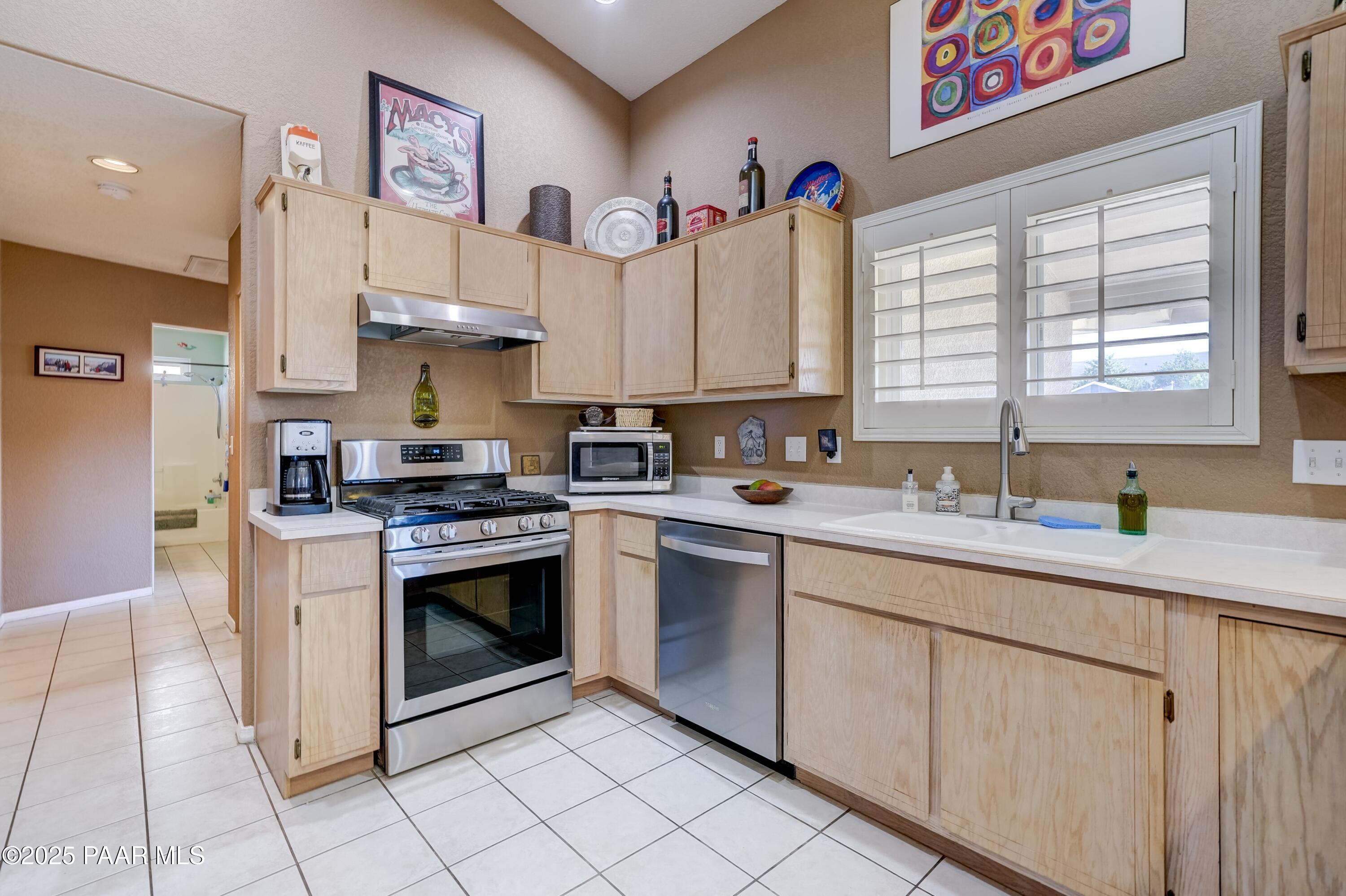 3293 Rose Lane