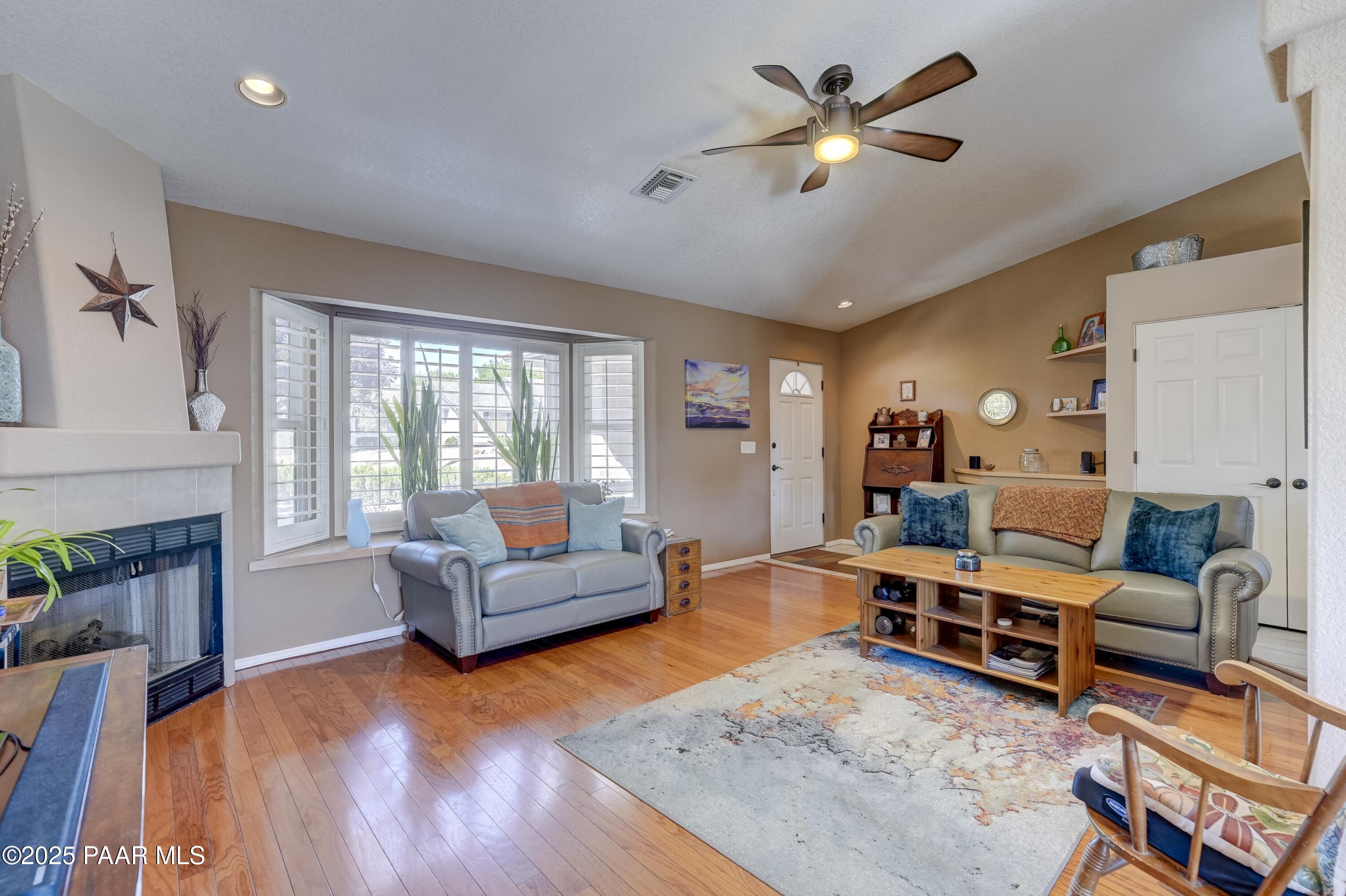 3293 Rose Lane