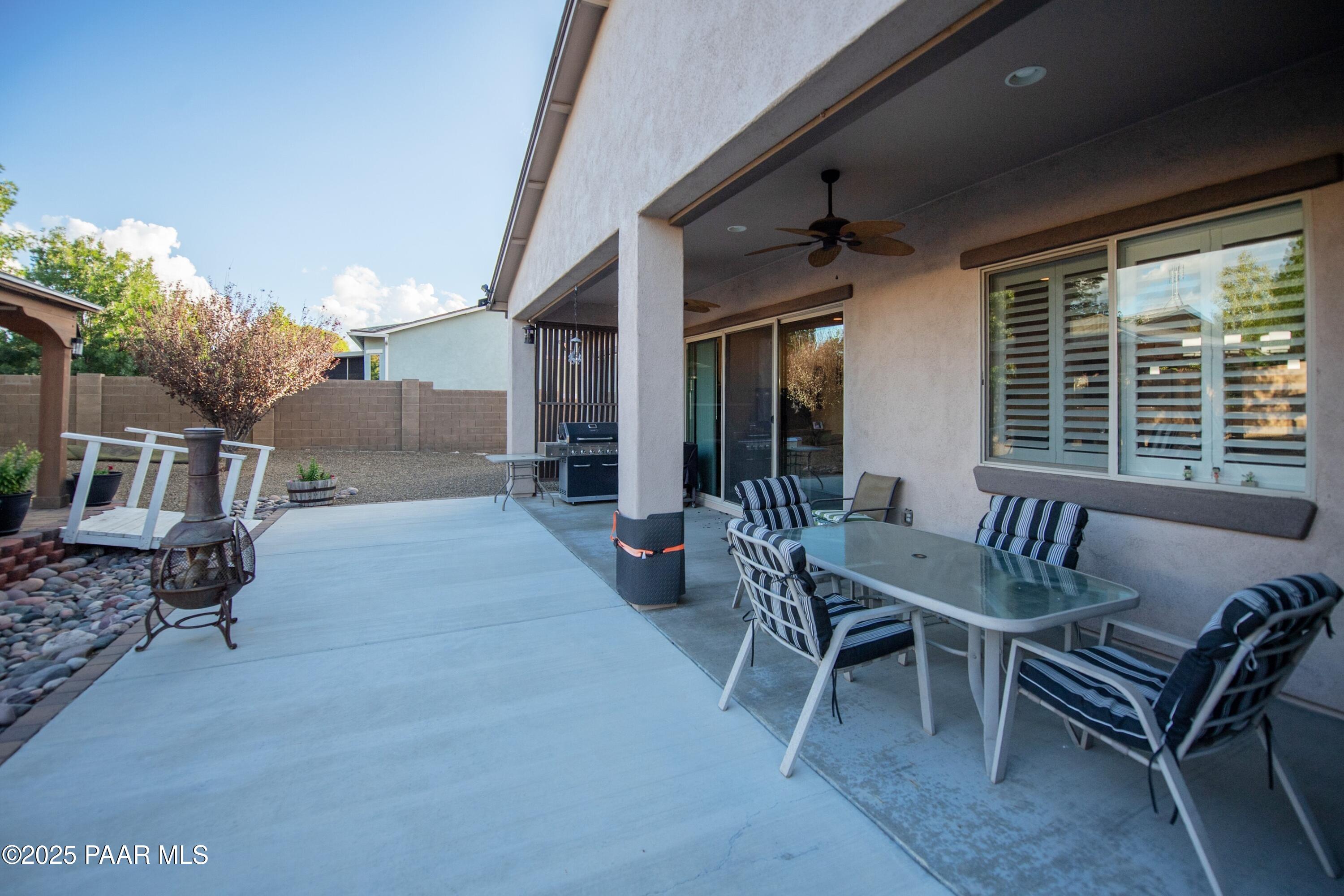 8289 N Sunset Ridge