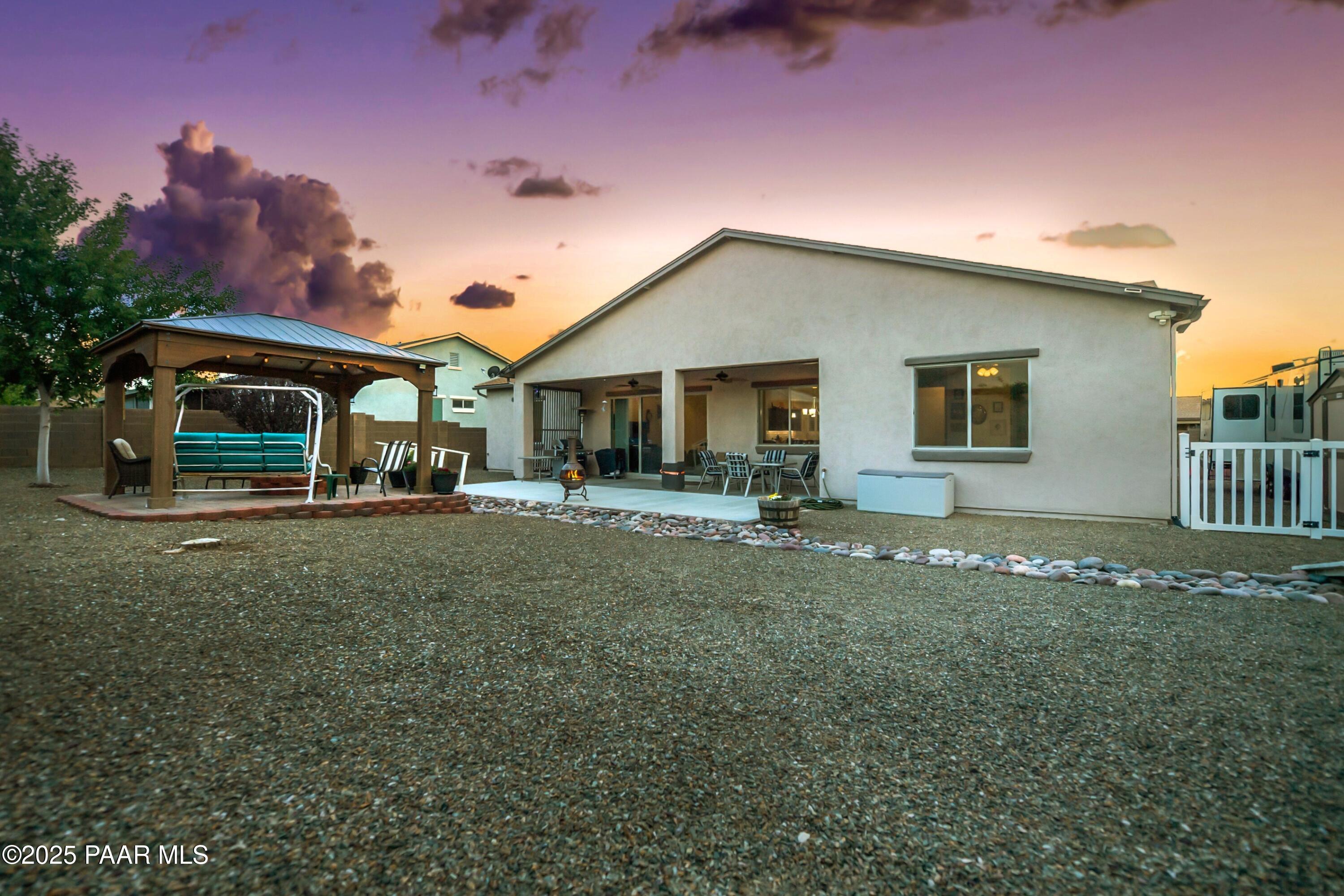 8289 N Sunset Ridge