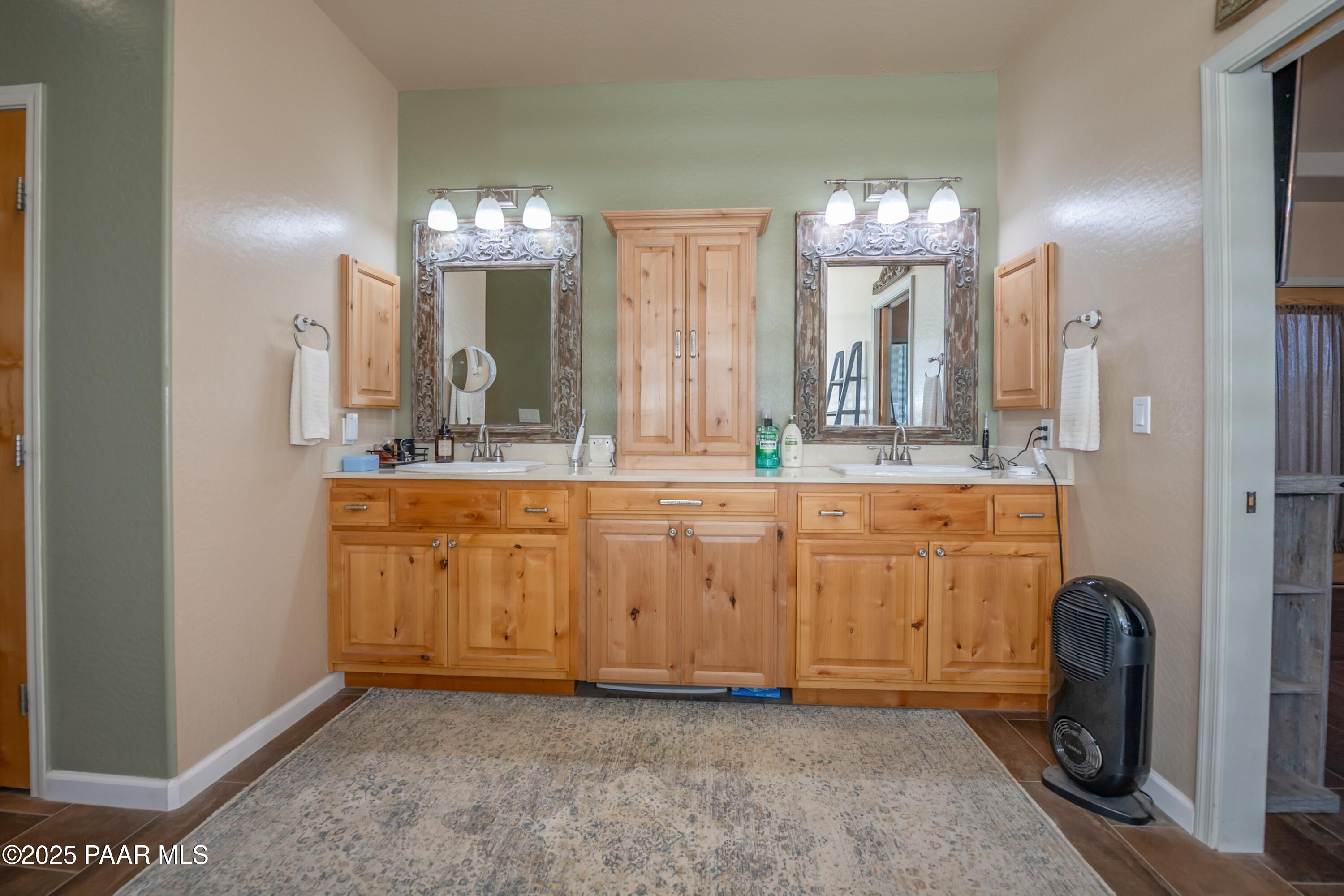 171 S Enchanted Road