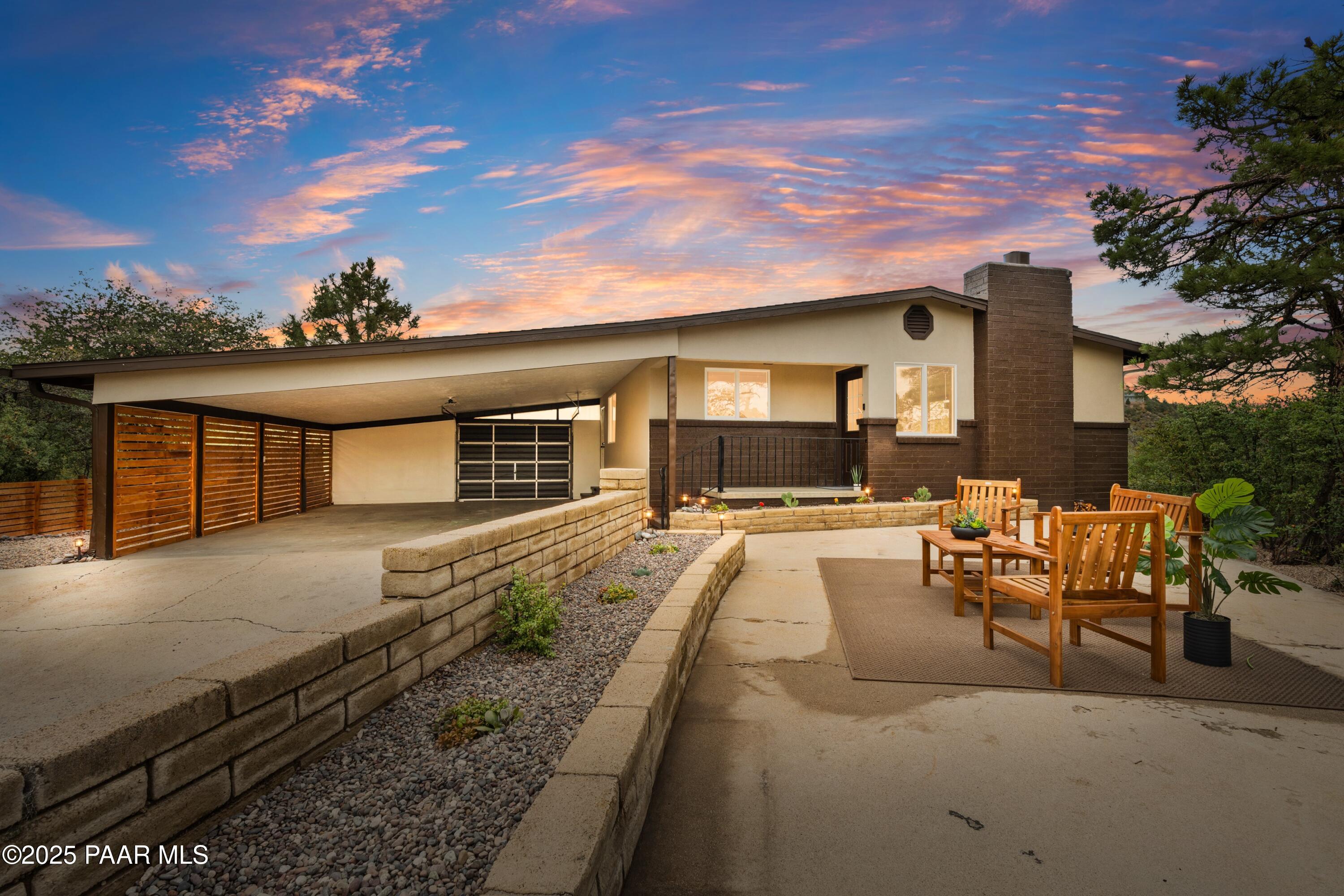 1148 S Corral Road