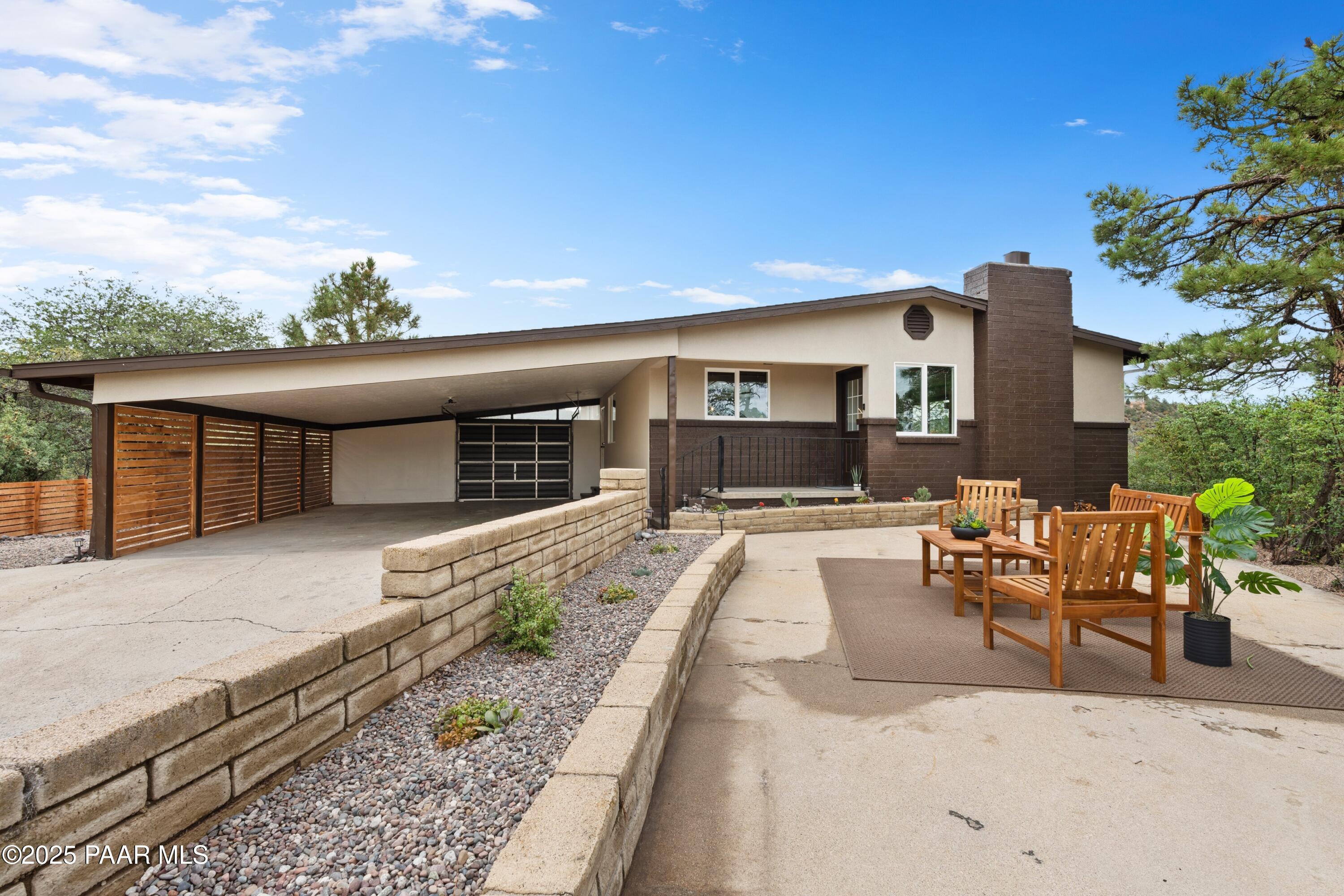 1148 S Corral Road