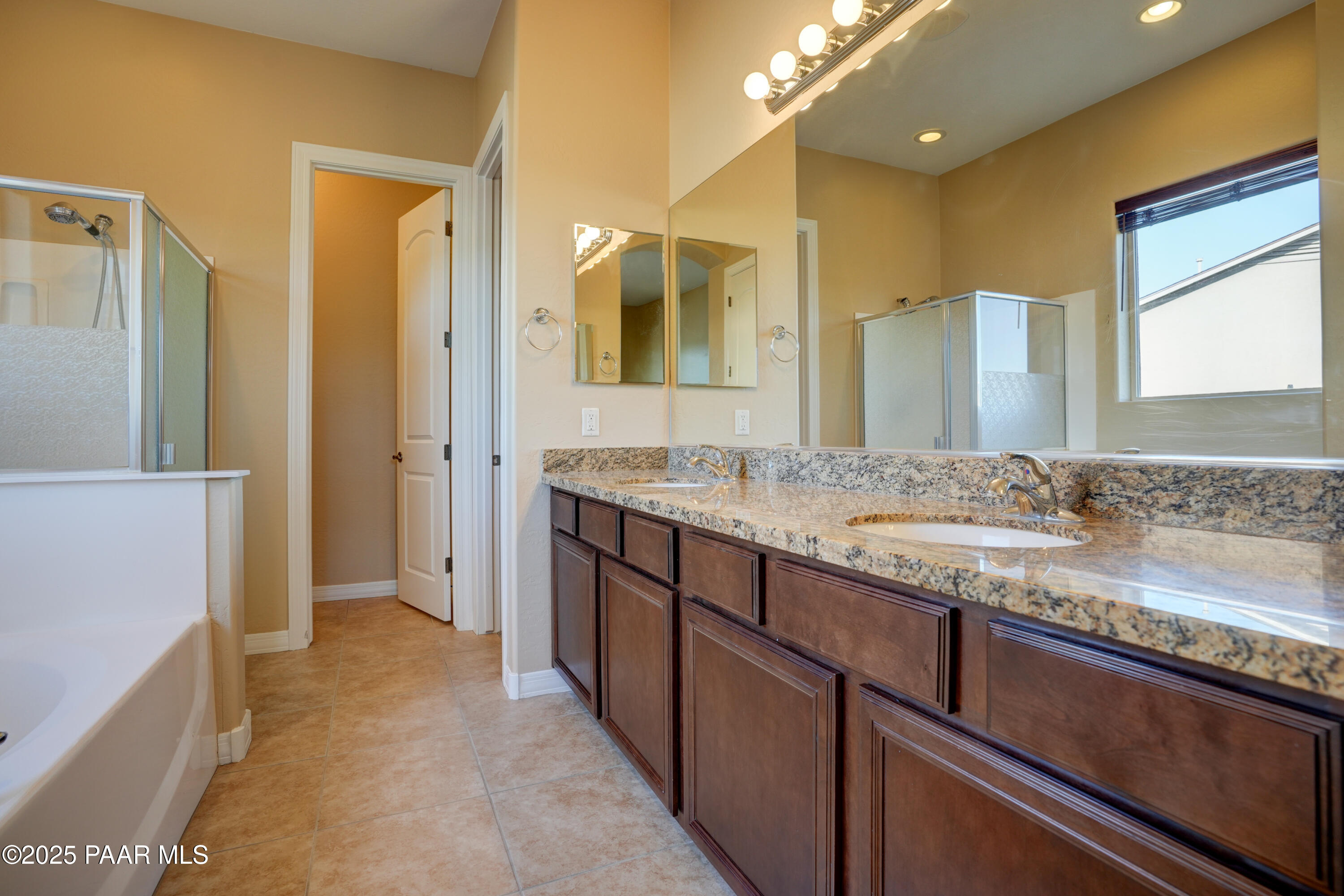 955 N Ceballos Court