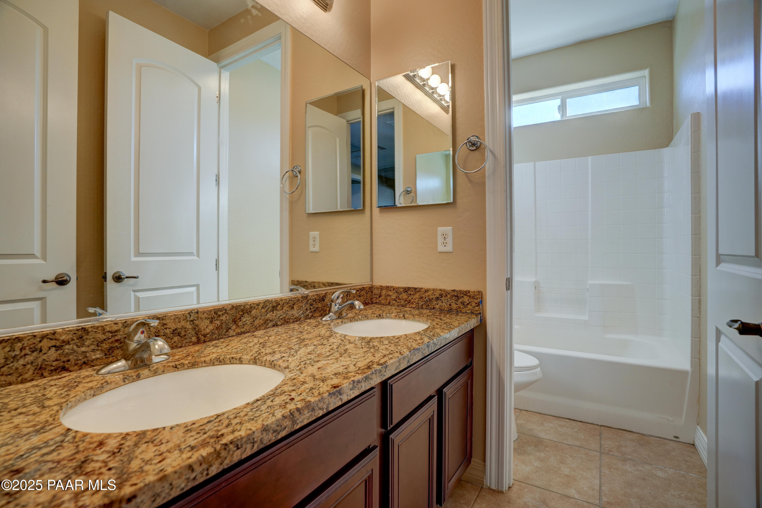 955 N Ceballos Court